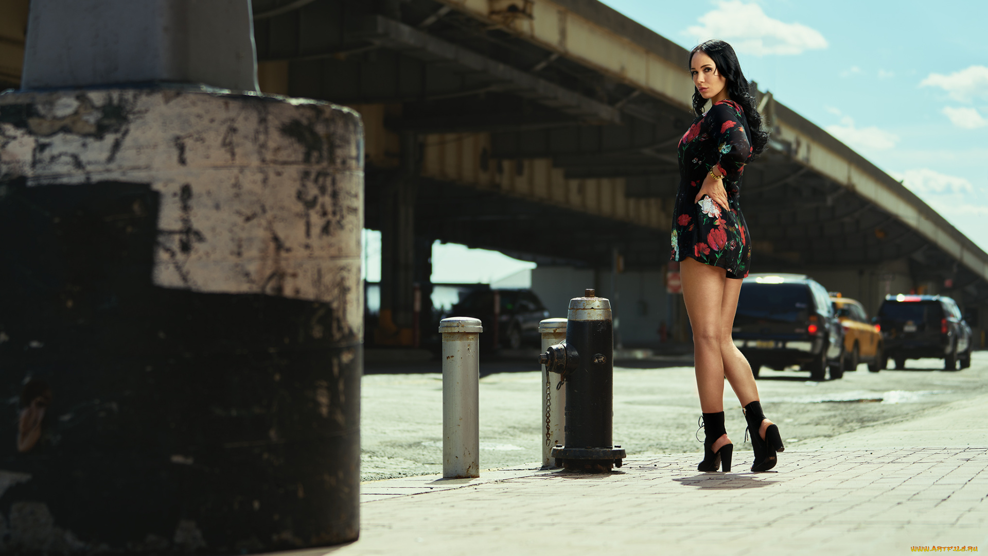 девушки, -unsort, , брюнетки, темноволосые, костюмы, городские, темные, волосы, модель, глядя, на, зрителя, уличные, wallhaven, женщины, открытом, воздухе, руки, бедрах, каблуки, автомобиль