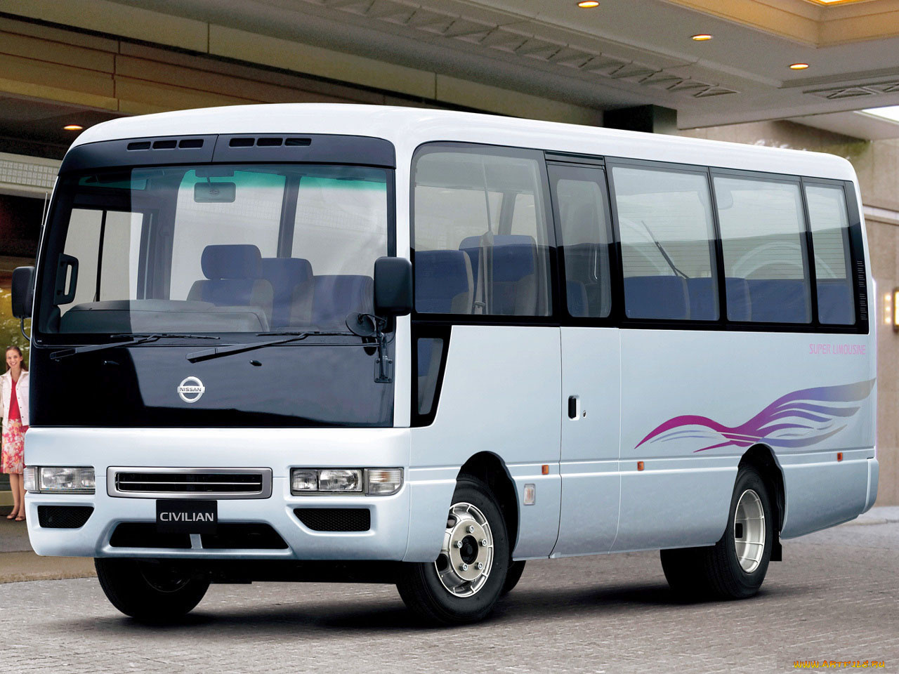 автомобили, автобусы