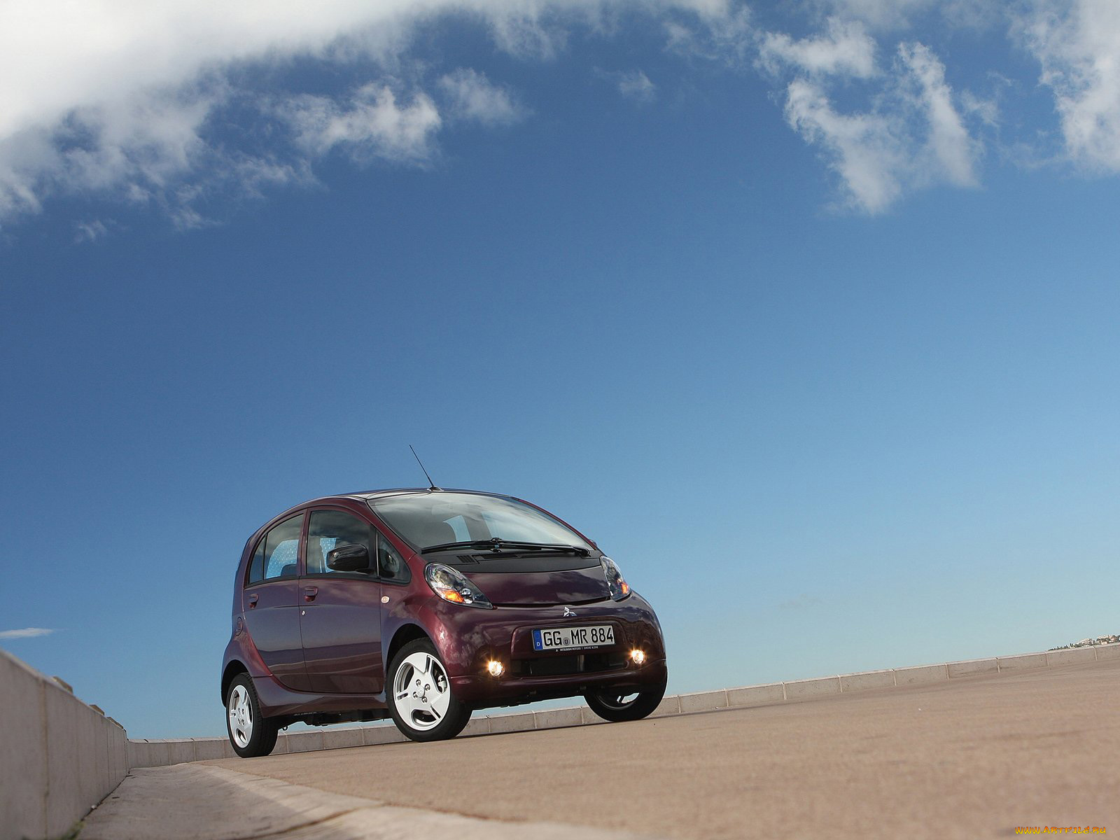 автомобили, mitsubishi