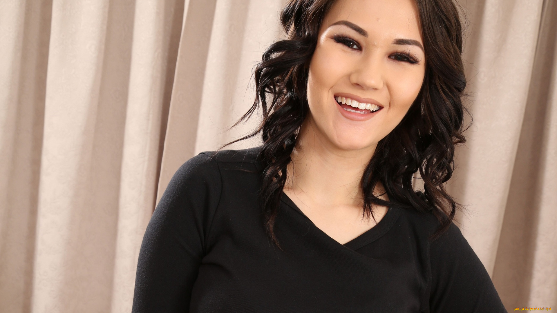 daisy, rose, девушки, взгляд, шатенка, красотка, комната, улыбка, модель