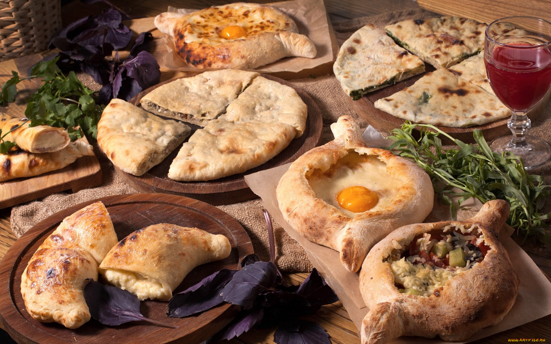 еда, хлеб, , выпечка, грузинская, кухня, ассорти, базилик, овощи, вино, лаваш, яйцо, начинка, хачапури