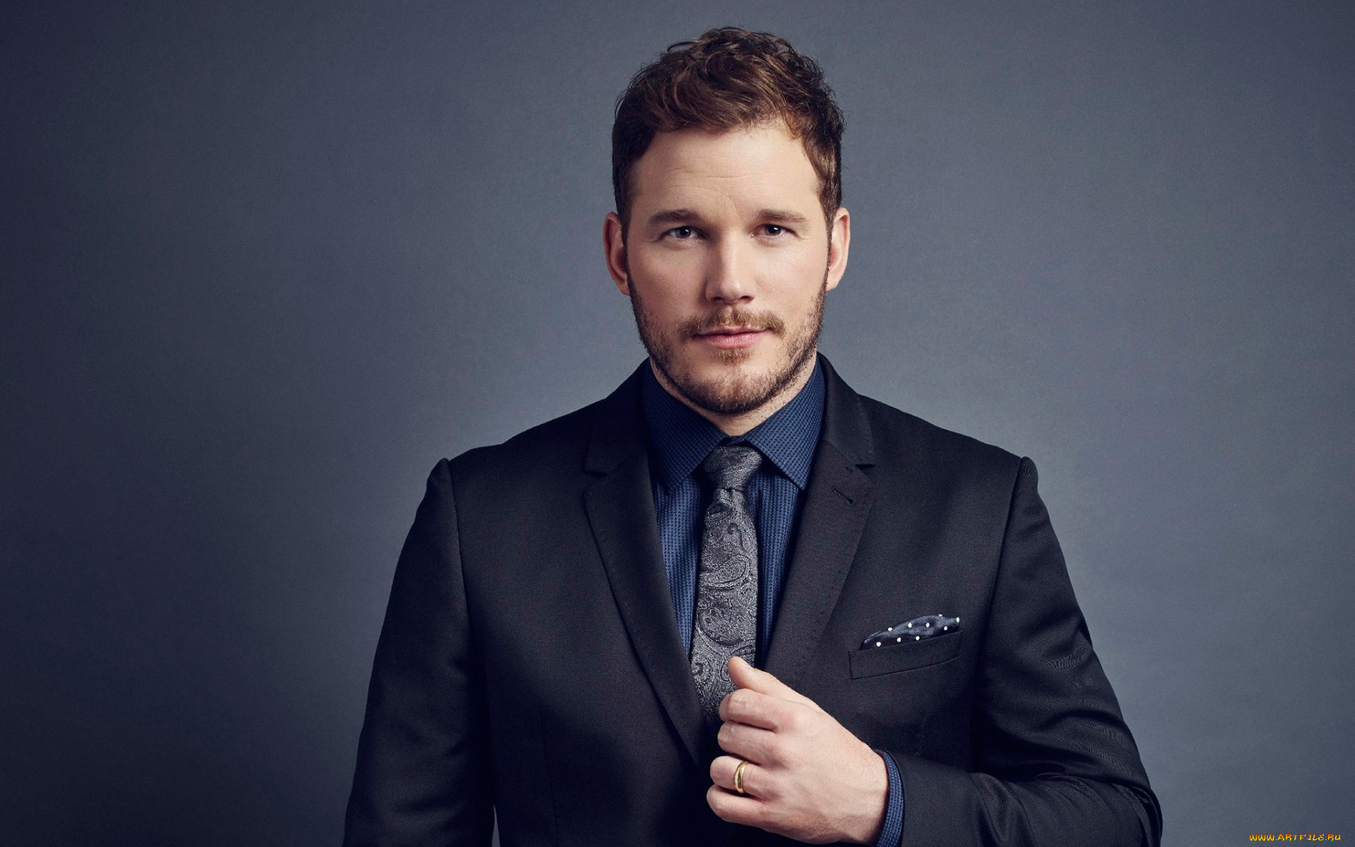 chris, pratt, мужчины, фотосессия, улыбка, американский, актер, голливуд, кристофер, майкл, пратт, крис, мужчина, серый, костюм