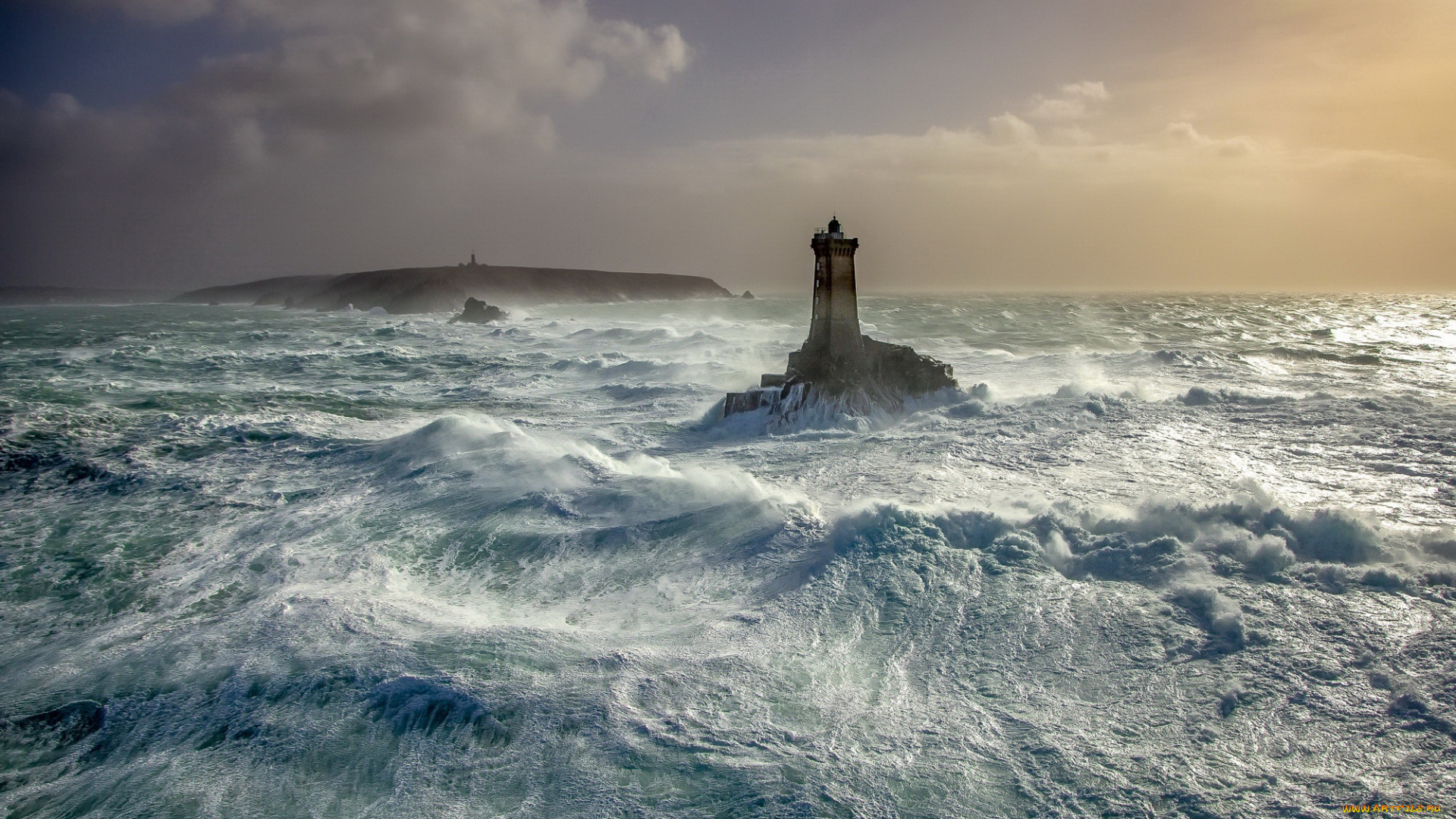 природа, маяки, маяк, шторм, волна, буря, брызги, мощь, ураган, непогода, ветер, стихия, сила, океан, море, вода