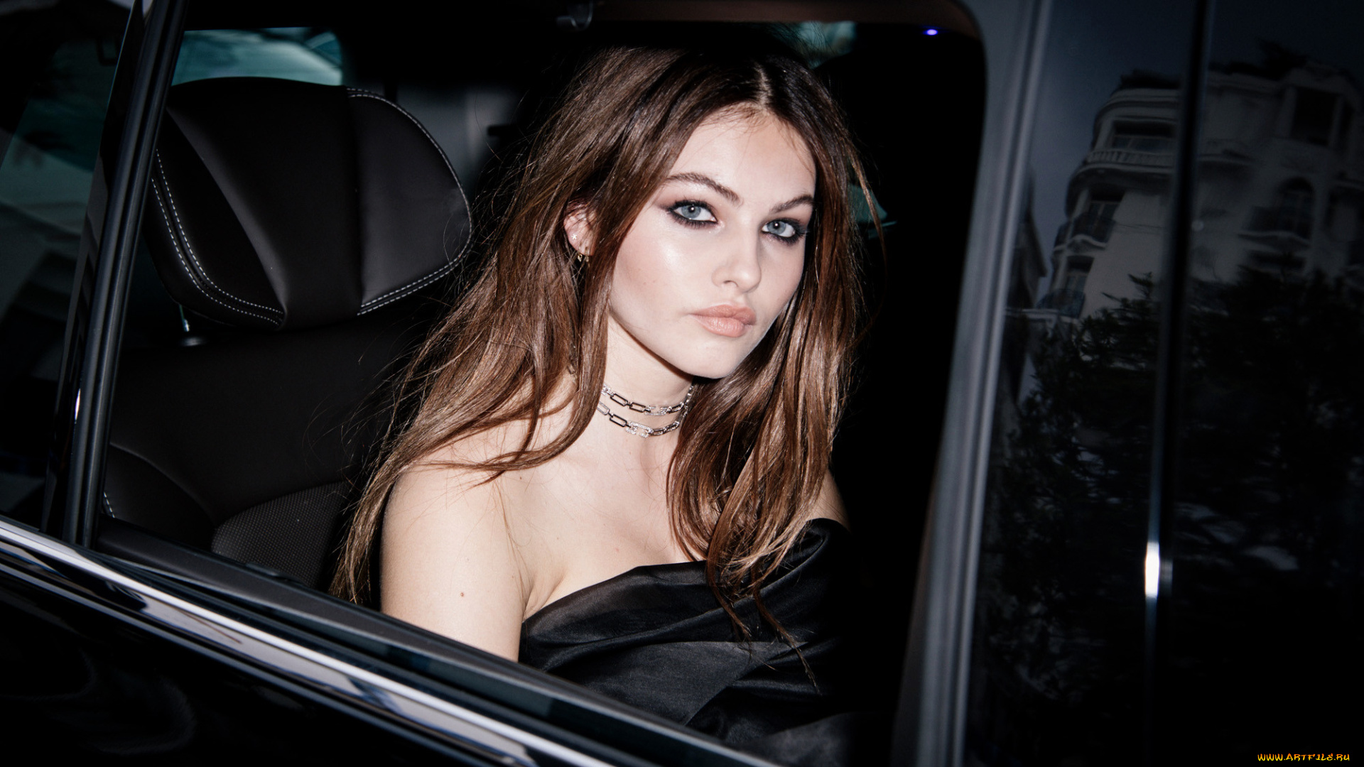 thylane, blondeau, девушки, thylane, blondeau, автомобиль, авто, салон, шатенка, девушка, модель, актриса, франция, француженка, красотка, сексуальная, поза, взгляд, макияж