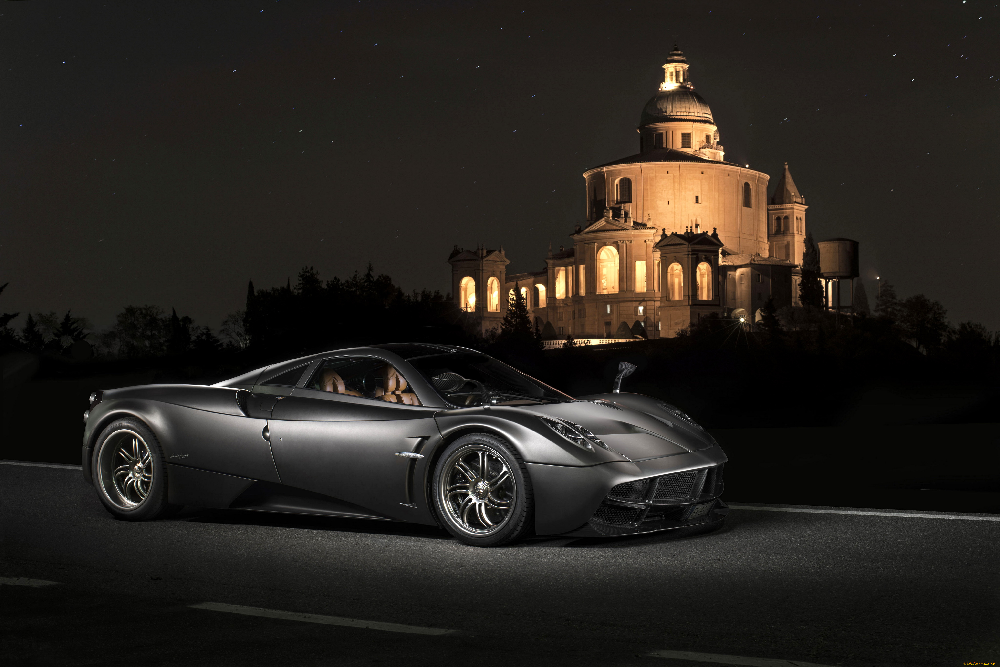 автомобили, pagani