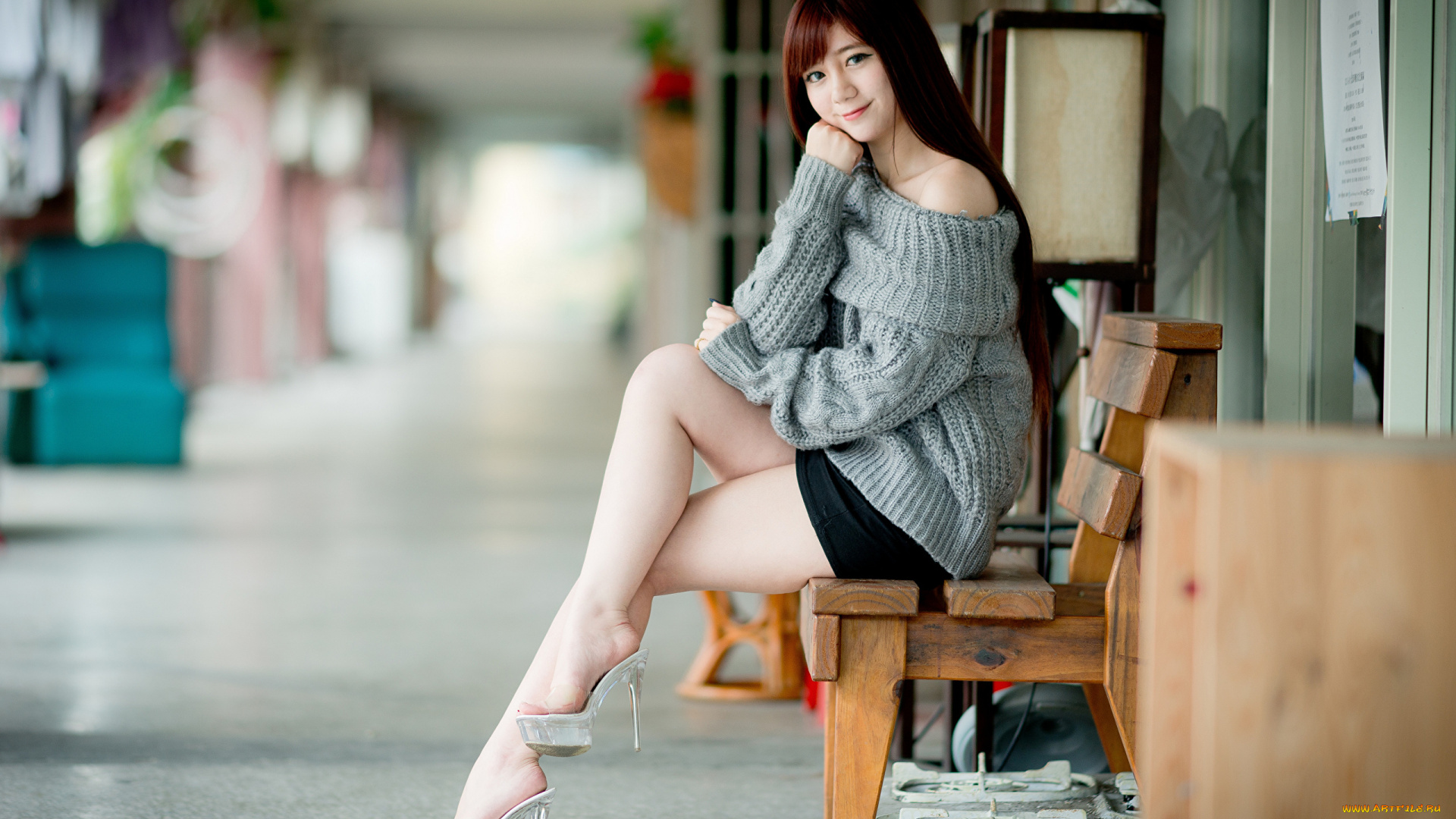 девушки, -, азиатки, азиатки, модель, женщины, длинные, волосы, темные, сидит, ноги, мини, юбка, свитер, голые, плечи, рыжая, скрестив, боке