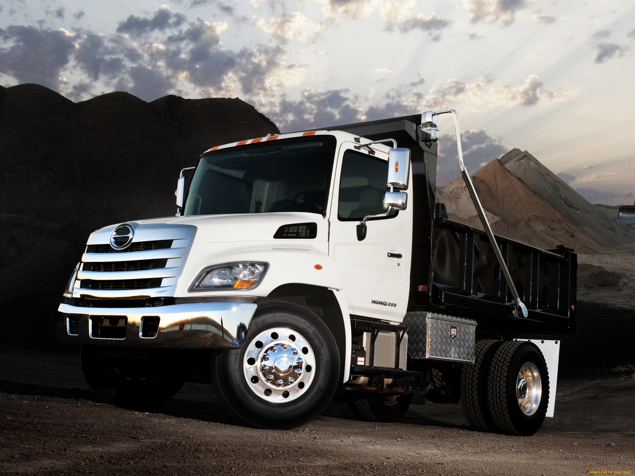 автомобили, hino