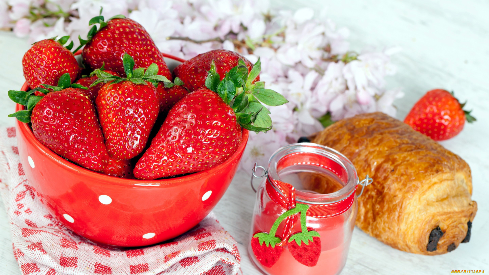 еда, клубника, , земляника, миска, ягоды, булочка