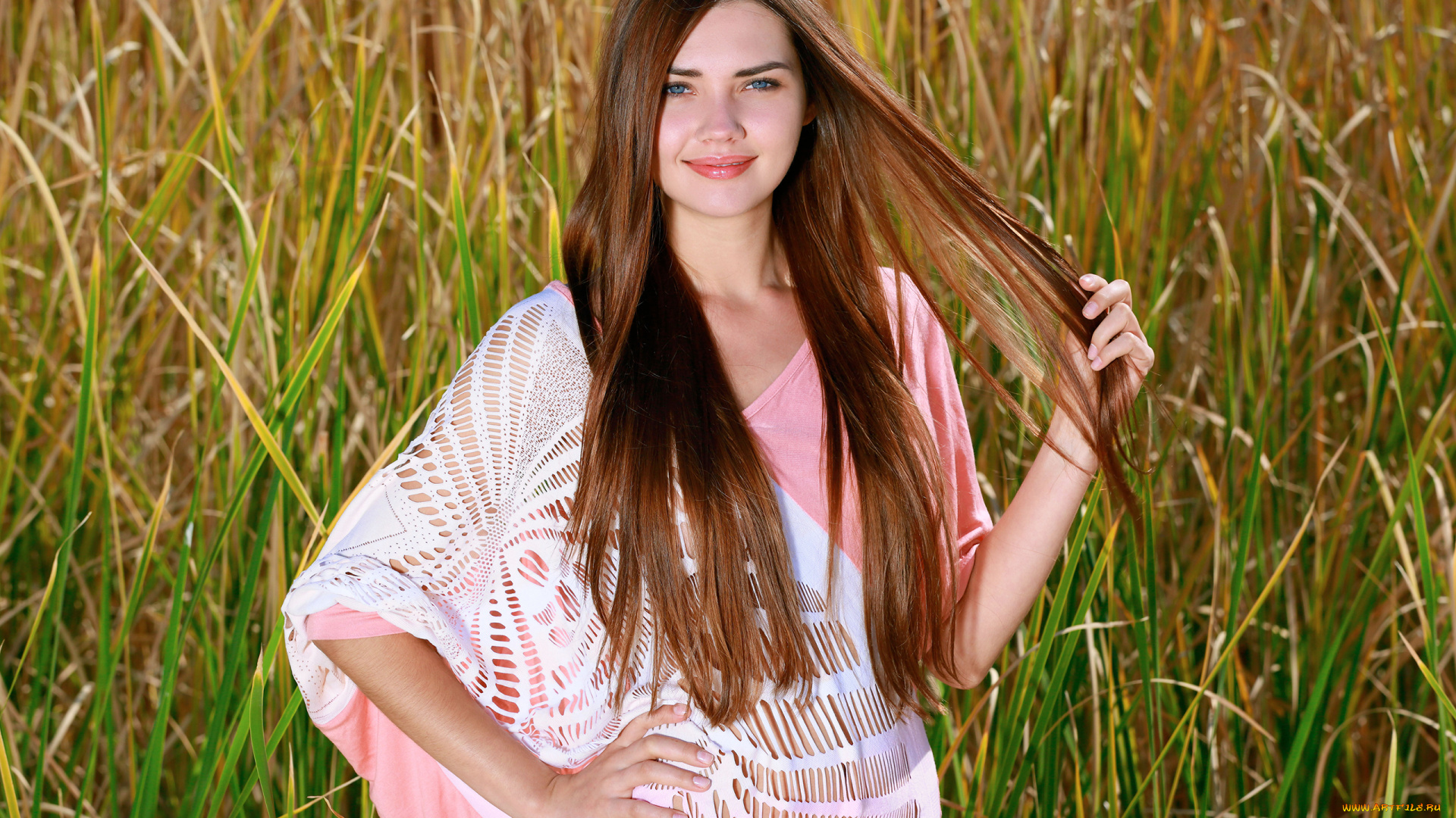 polina, kadynskaya, девушки, полина, кадынская, , georgia, a, природа, трава, поле, взгляд, стройная, красотка, поза, крашеная, шатенка, модель, девушка, susza, k, polina, kadynskaya