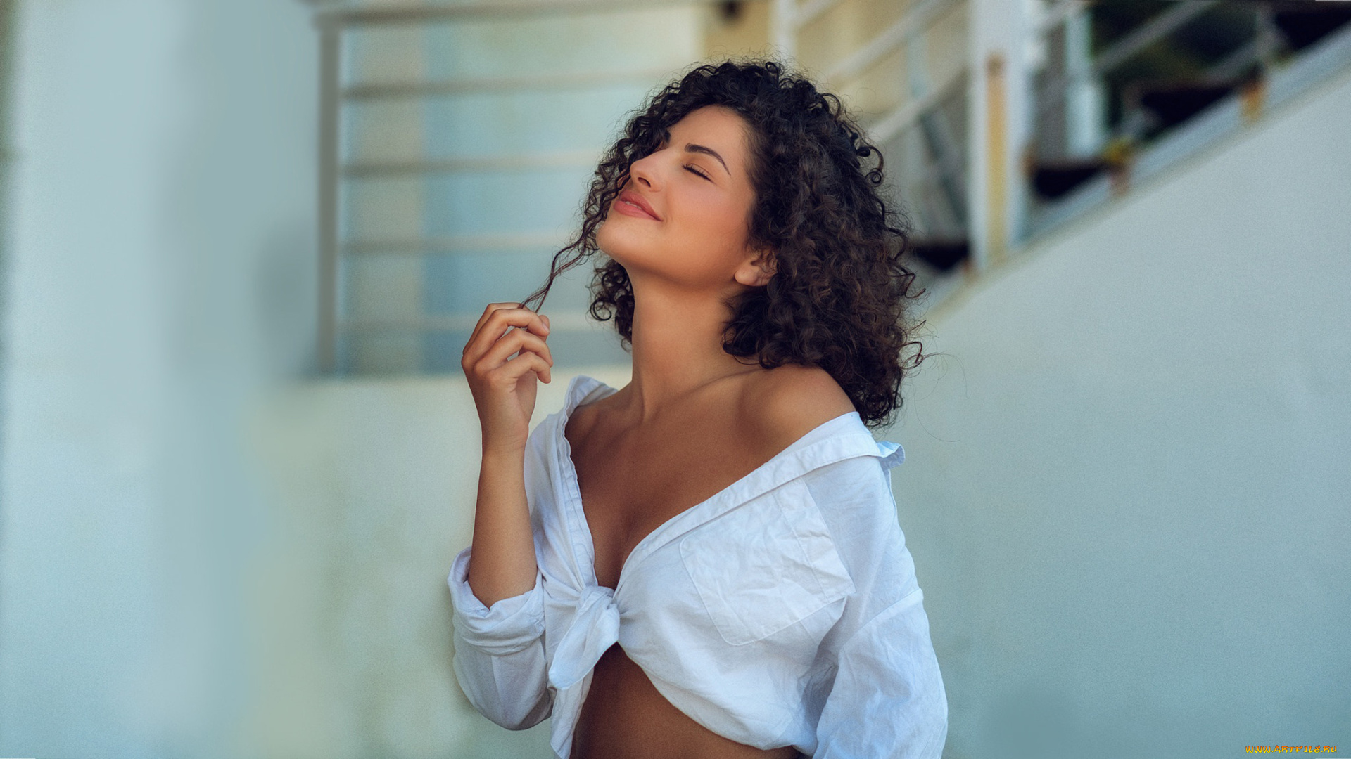 девушки, -, брюнетки, , шатенки, девушка, портрет, лицо, кудри, причёска, знойная, супер, обворожительная, модель, брюнетка, красотка, красавица, флирт, стройная, фигура, сексуальная, секси, поза, взгляд, макияж