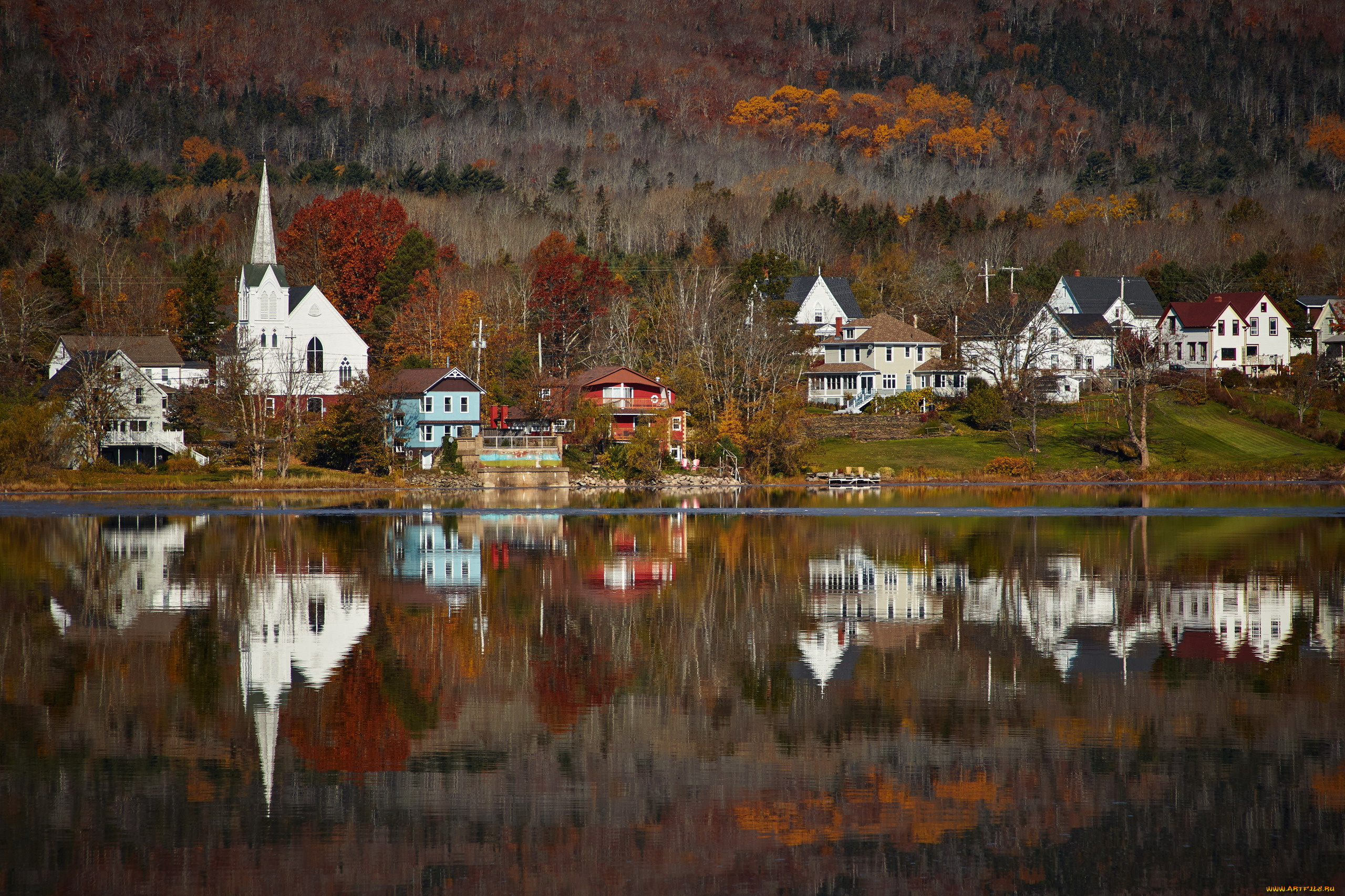города, -, пейзажи, река, отражение, городок, дома, костел, осень