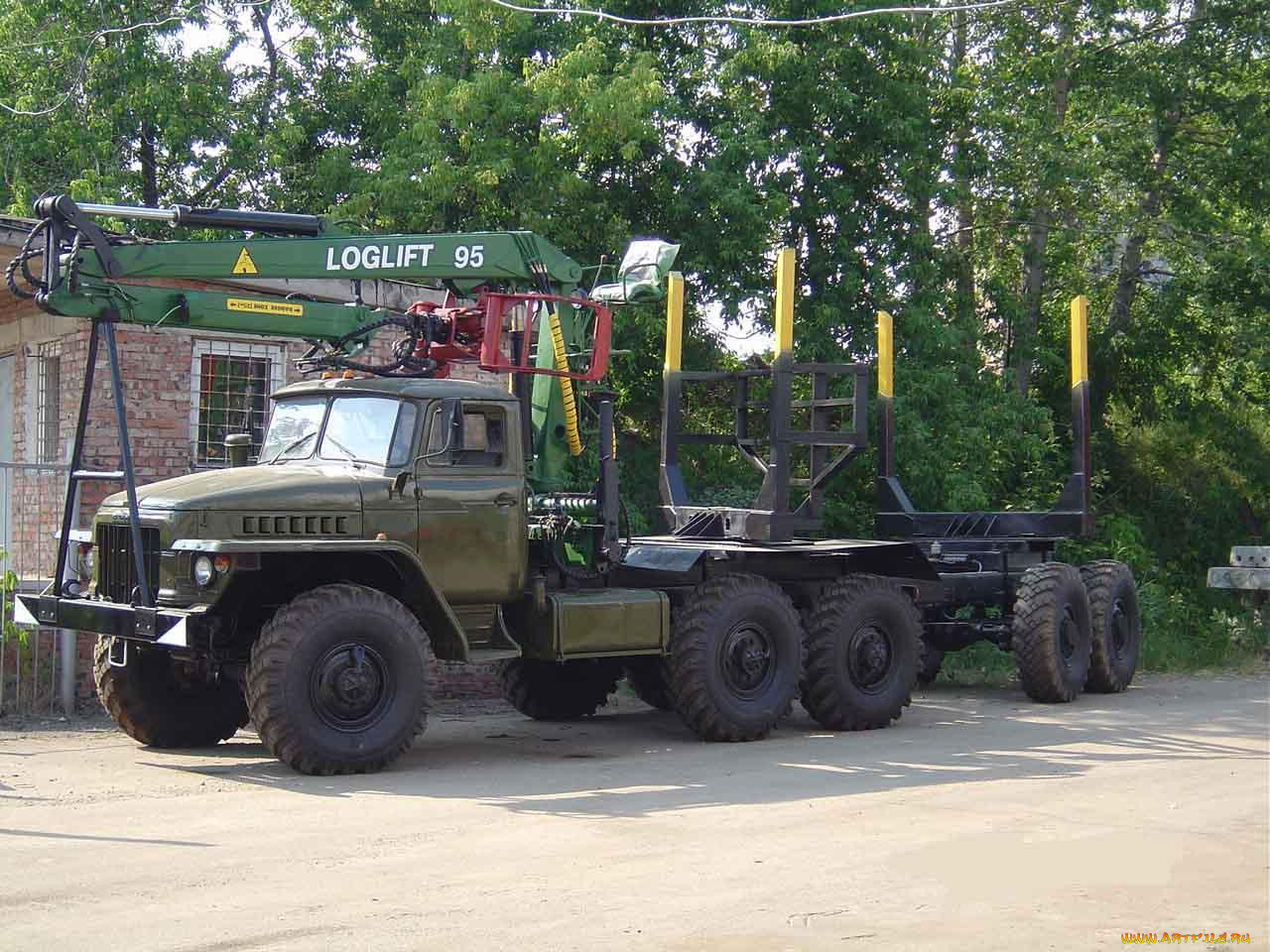 автомобили, урал