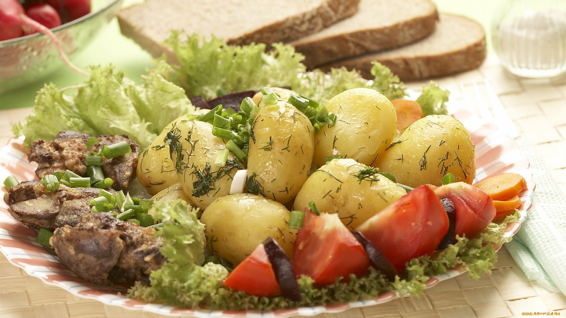 еда, вторые, блюда, картошка, хлеб, помидоры, мясо, томаты