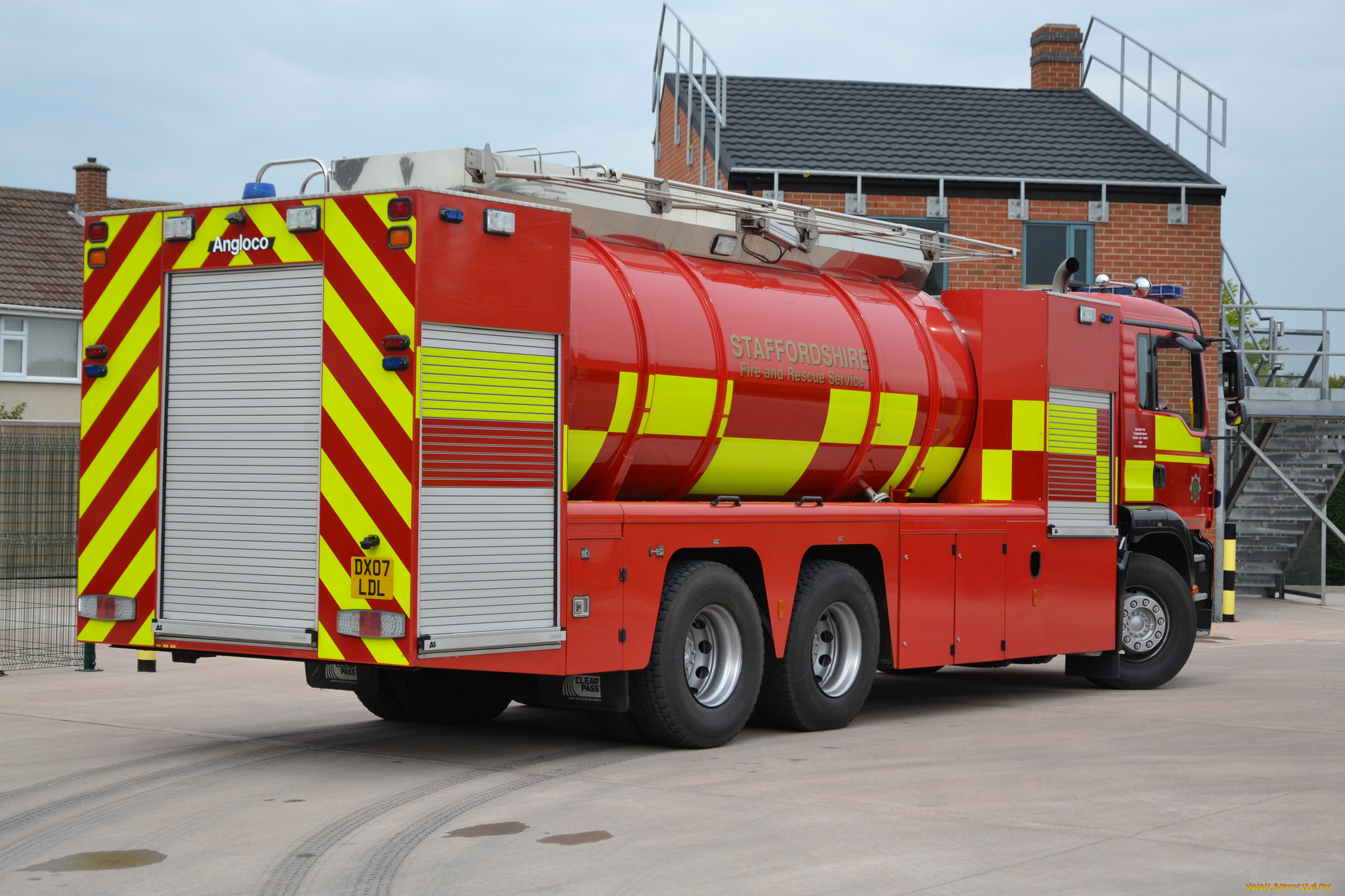 автомобили, пожарные, машины, автомобиль, пожарный, спецтехника, красный, колеса, дорога