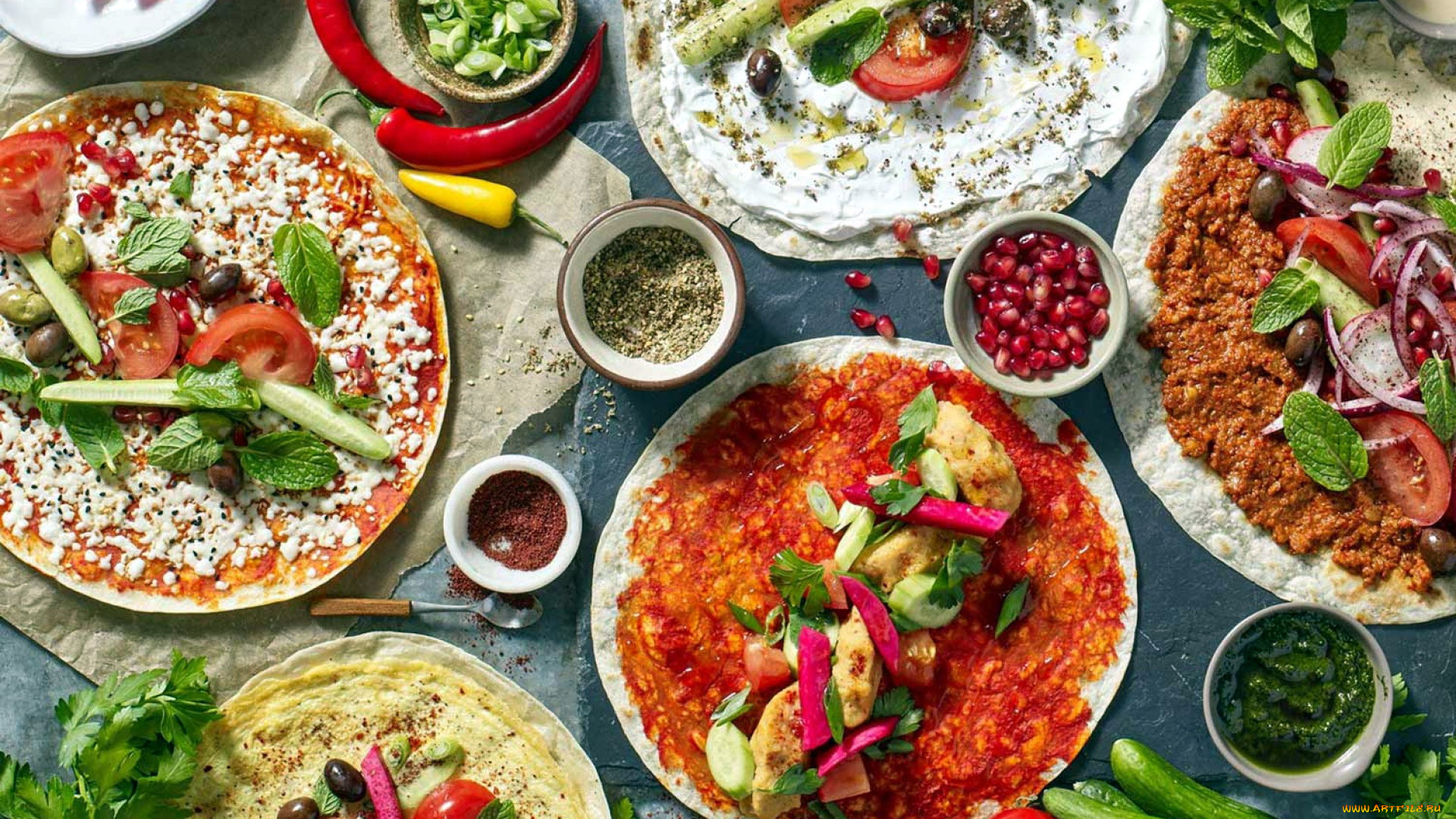 еда, разное, мясо, блины, овощи, соусы, гранат, помидоры, томаты