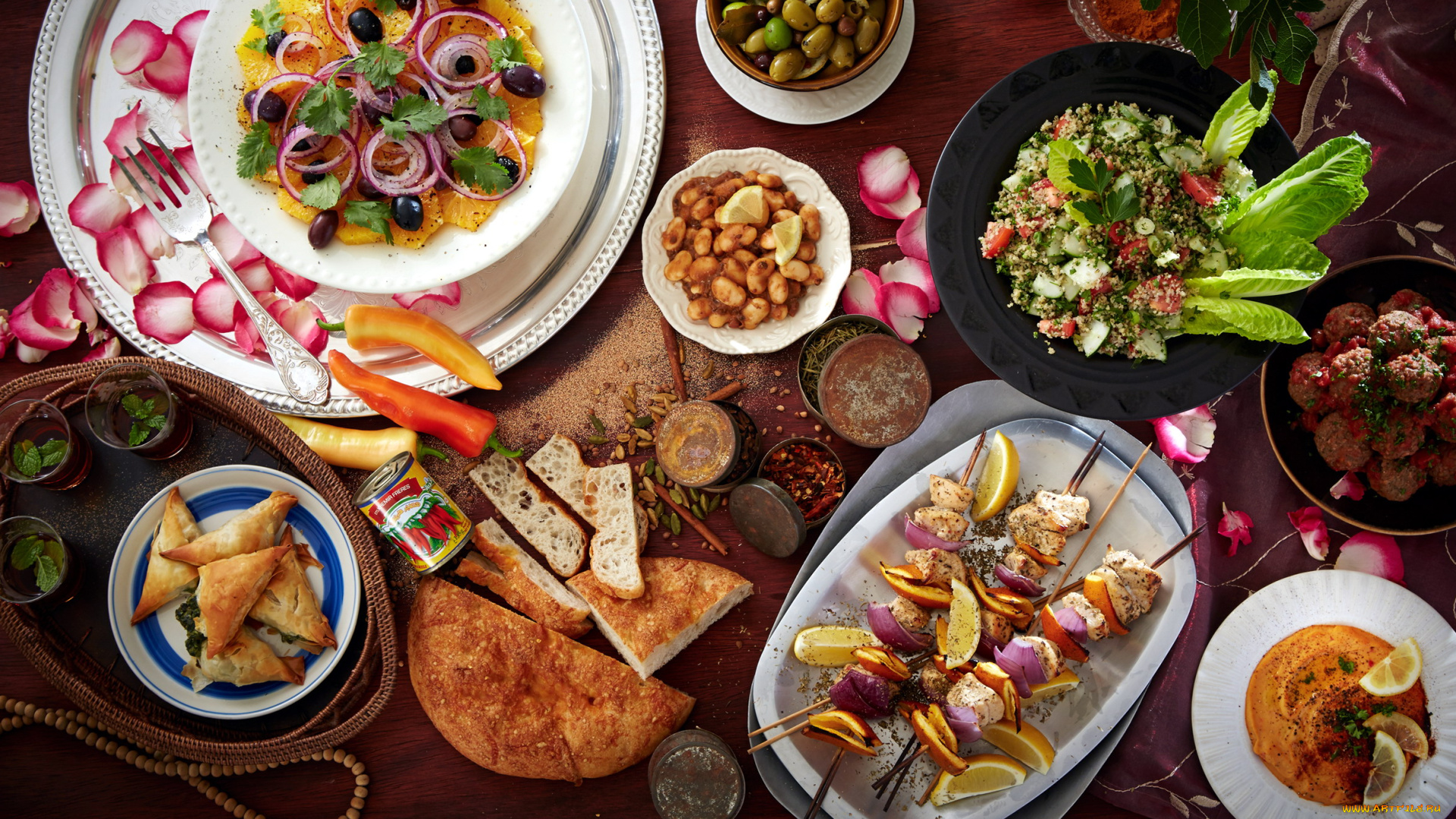 еда, разное, оливки, тефтели, пирожки, шашлык