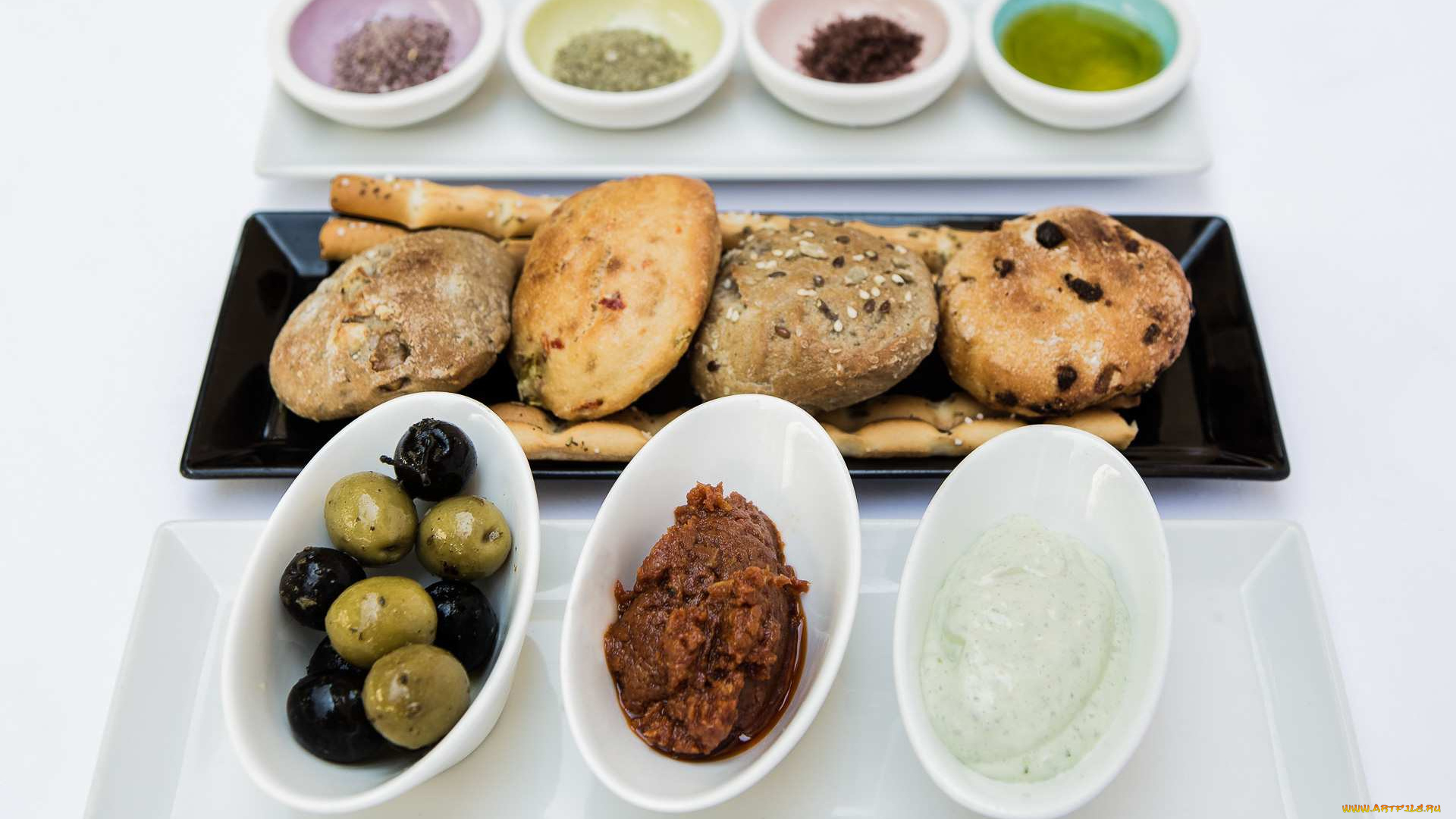 еда, салаты, , закуски, булочки, соусы, закуски, оливки