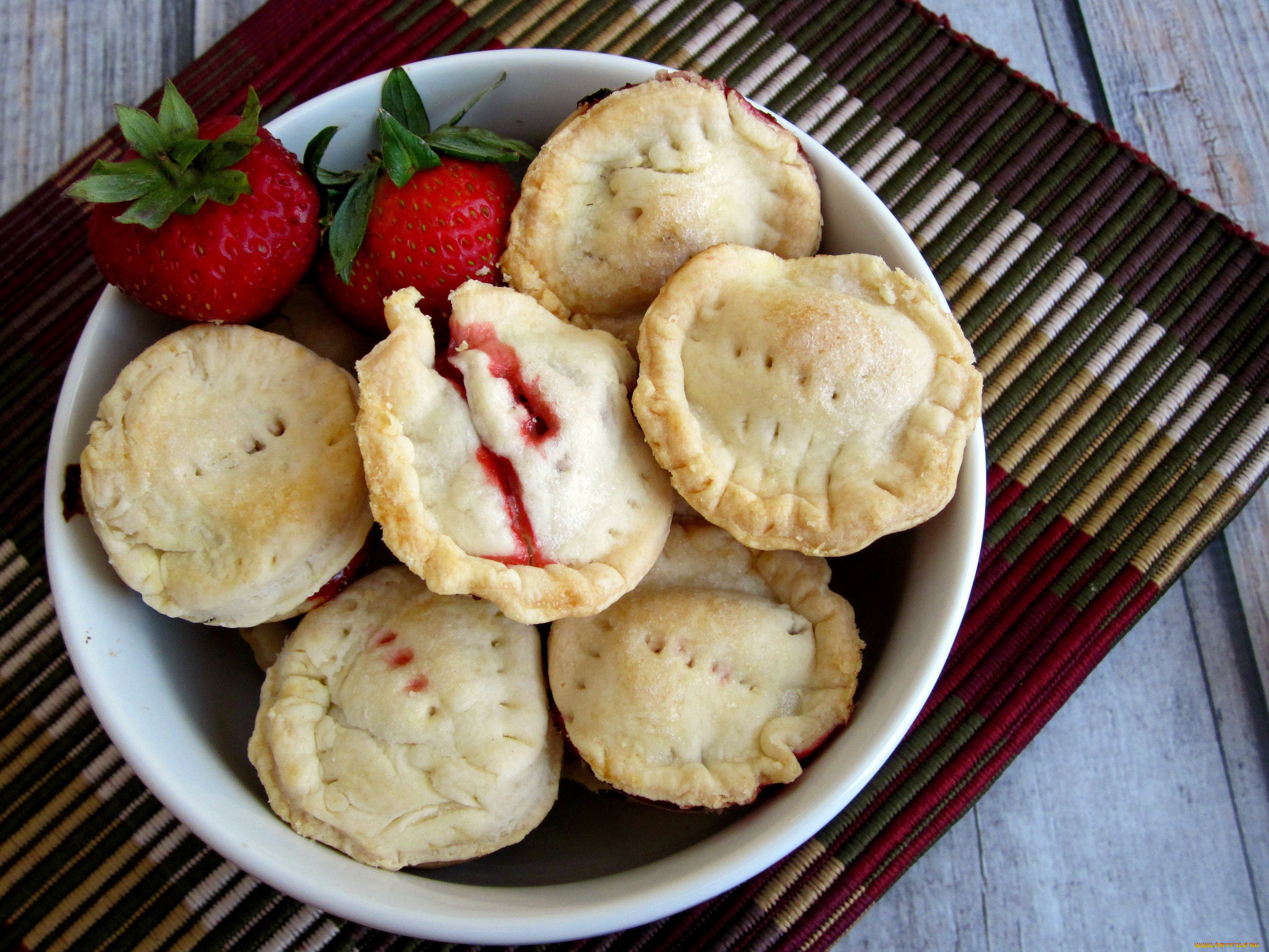 еда, хлеб, , выпечка, выпечка, пирожки, клубника