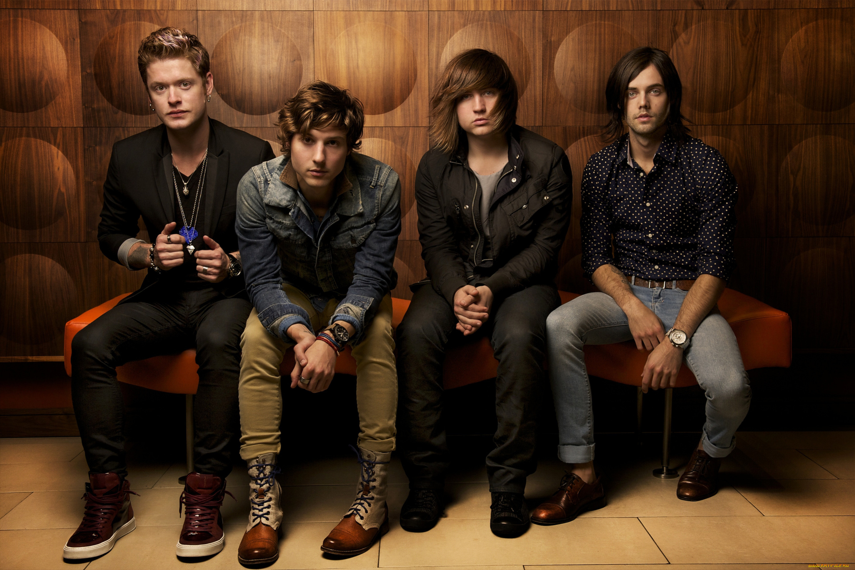 hagwell-brown-wall, музыка, hot, chelle, rae, группа