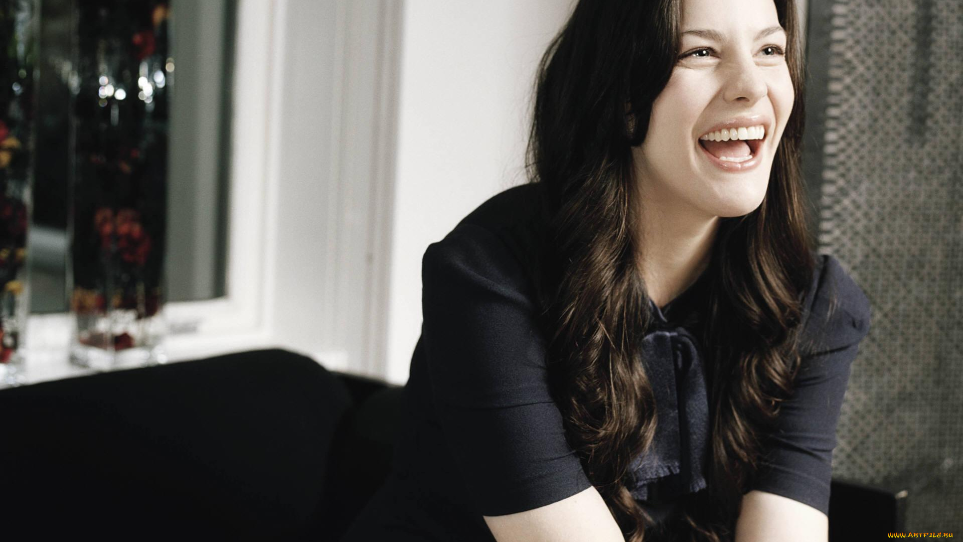 девушки, liv, tyler, шатенка, платье, диван