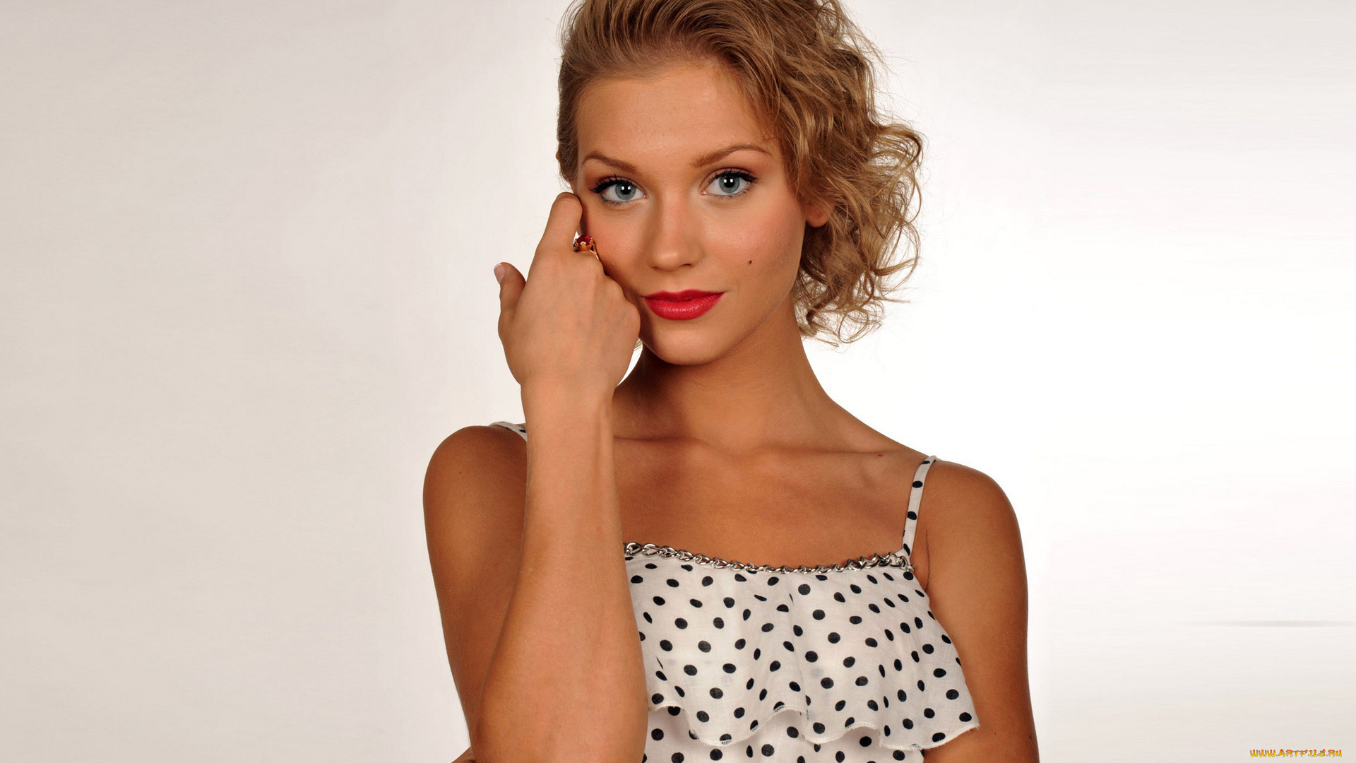 девушки, кристина, асмус, актриса, блондинка, улыбка, родинка, сарафан