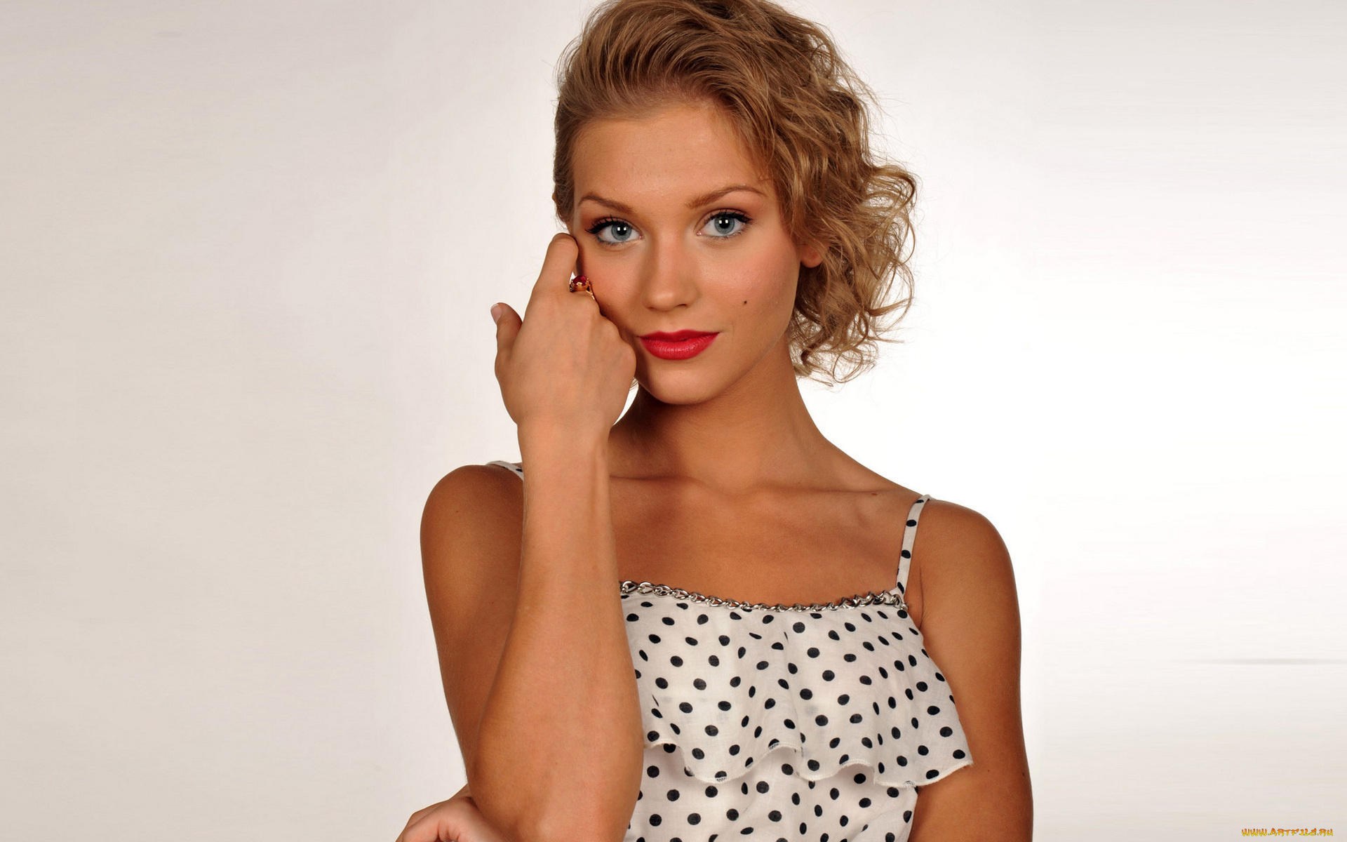 девушки, кристина, асмус, актриса, блондинка, улыбка, родинка, сарафан