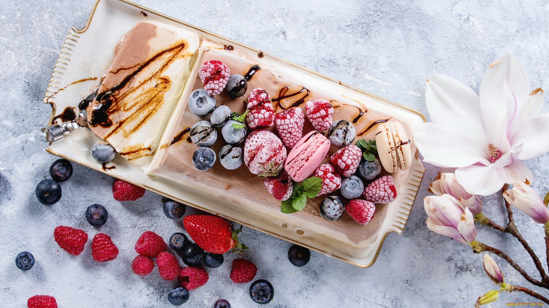 еда, макаруны, ягоды, десерт