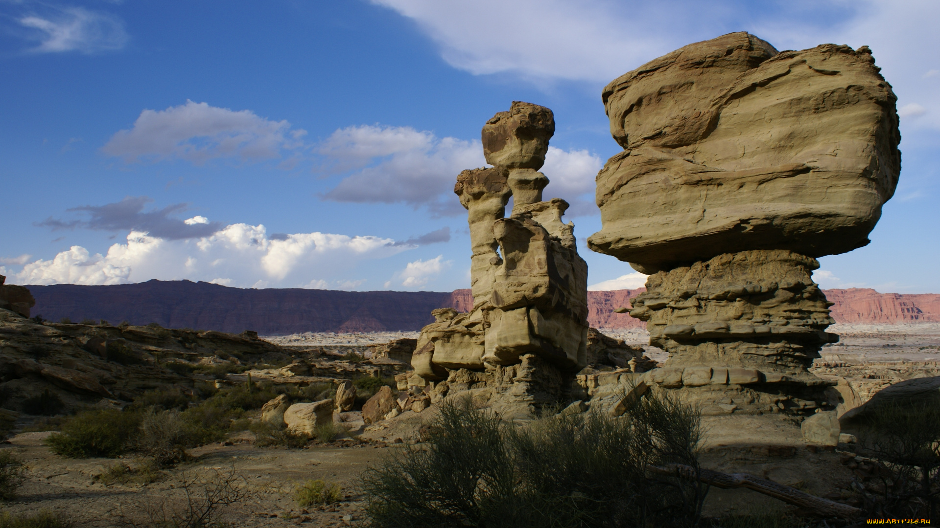 природа, горы, облака, небо, скалы, камни, кустарник