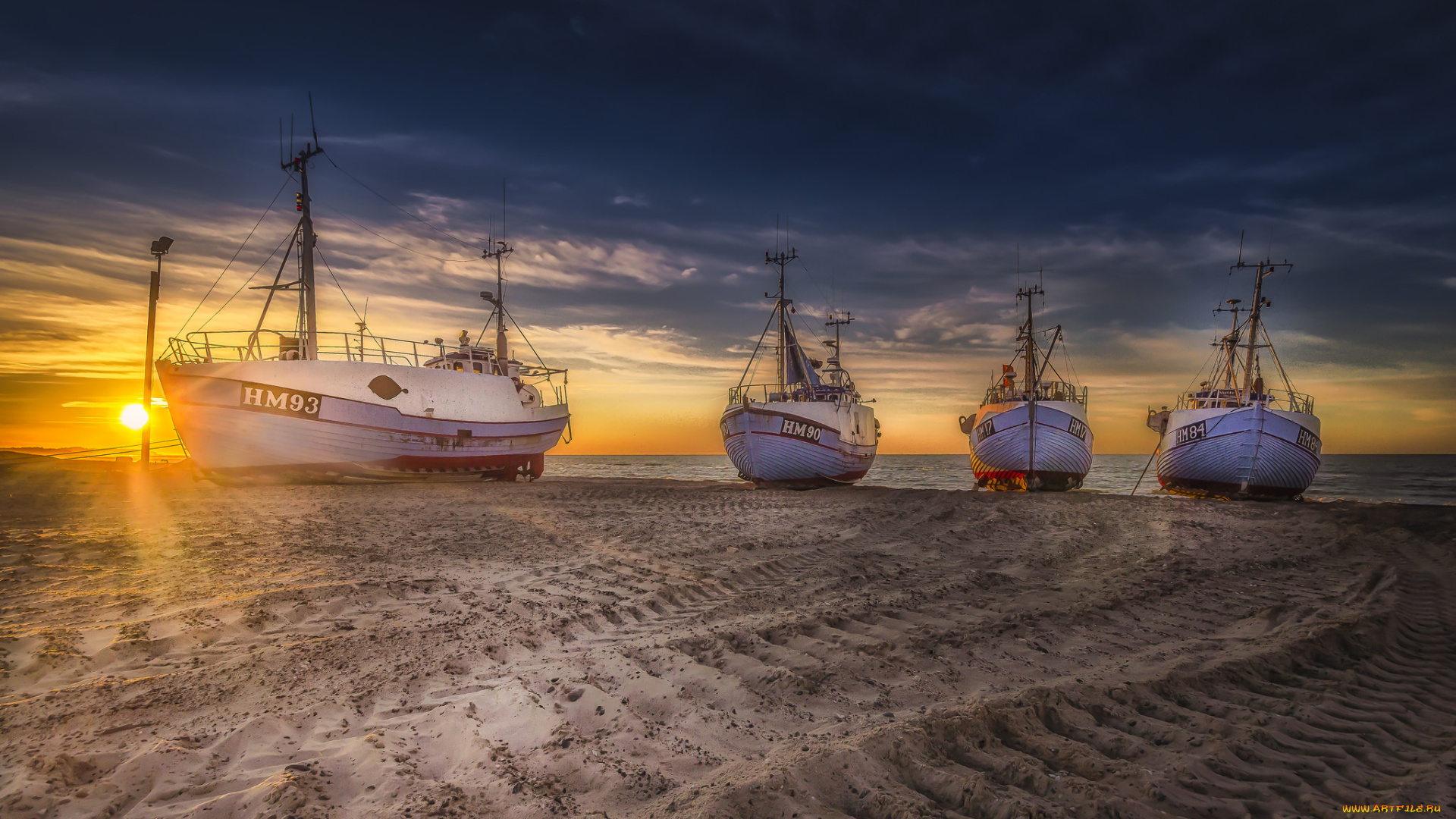корабли, баркасы, , , буксиры, пляж, побережье, рассвет