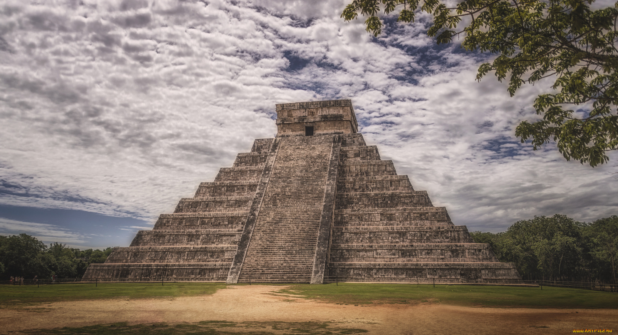 pyramid, of, kukulcan, at, the, ancient, city, chich`en, itza, in, mexico, города, -, исторические, , архитектурные, памятники, пирамида, ступенчатая