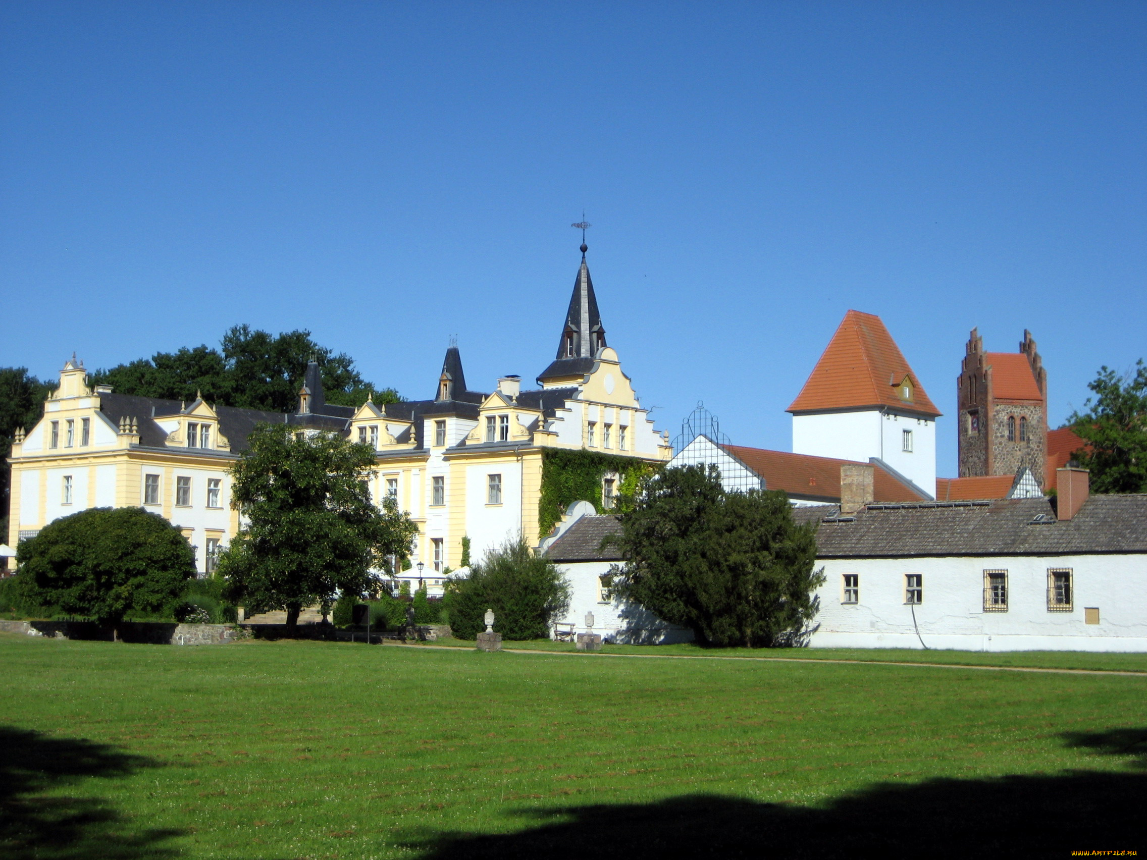 города, -, дворцы, , замки, , крепости, лужайка, деревья