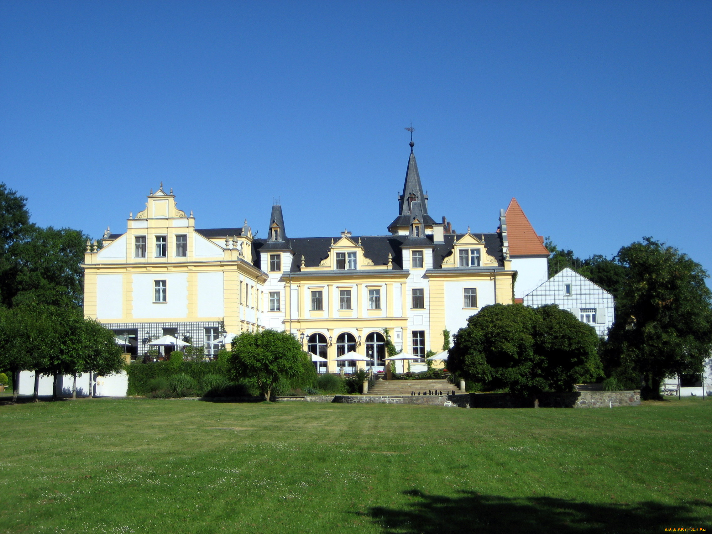 города, -, дворцы, , замки, , крепости, лужайка, деревья