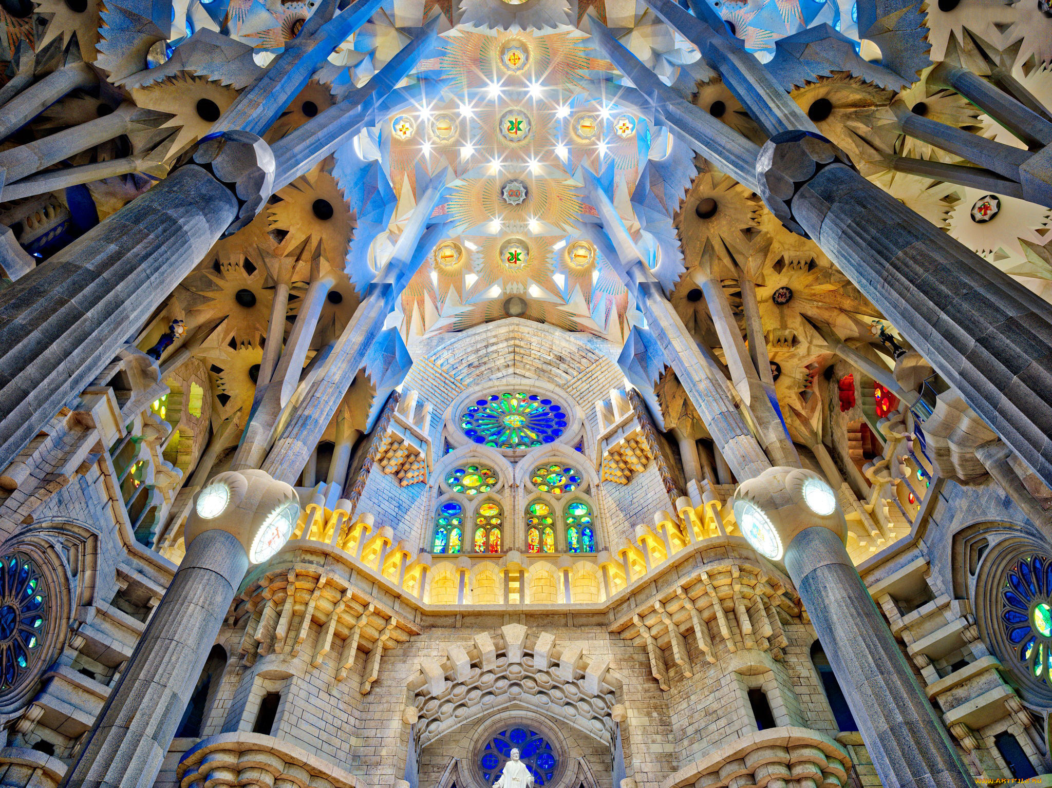 barcelona, sagrada, familia, интерьер, убранство, , роспись, храма, sagrada, familia