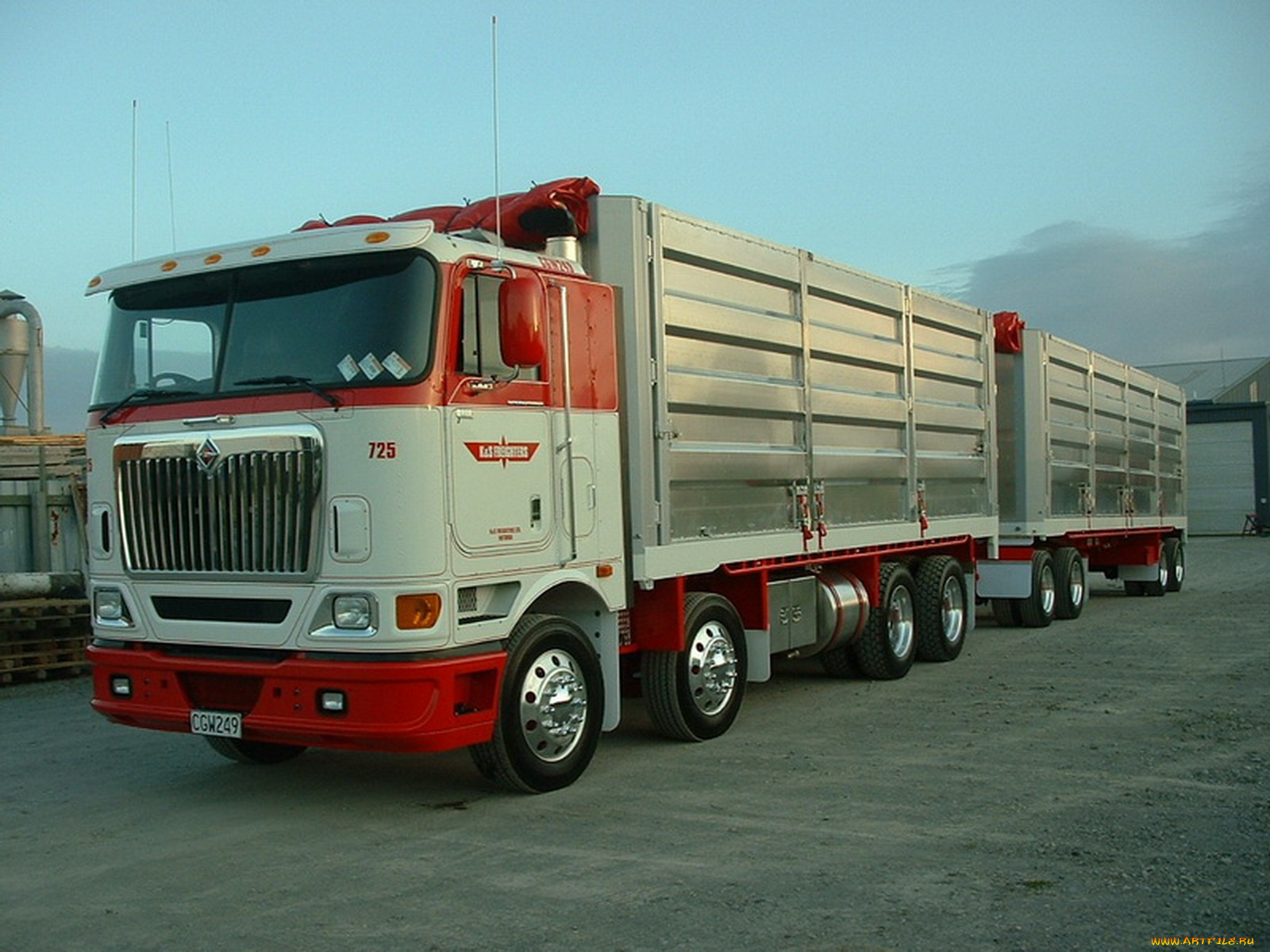 автомобили, international