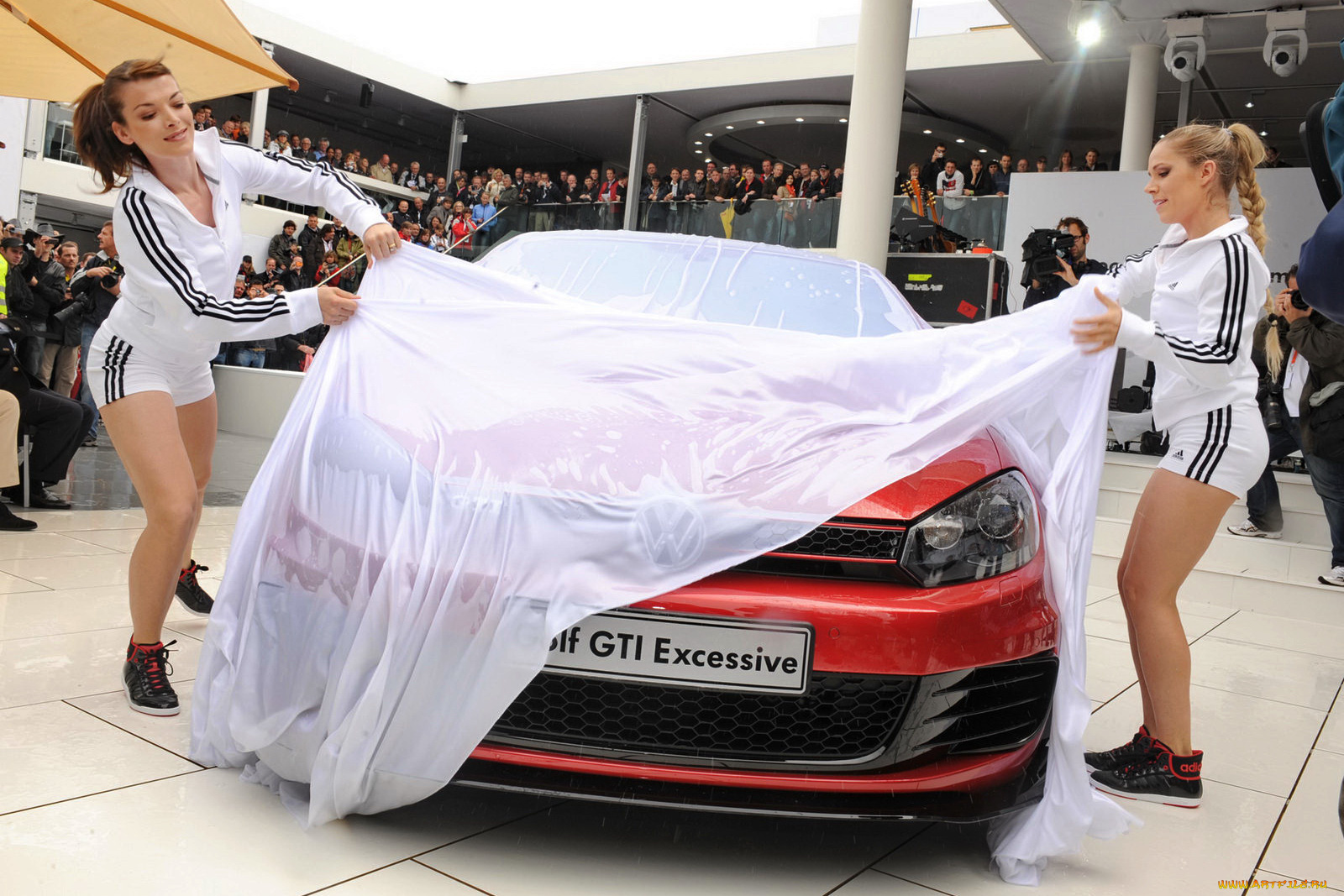 автомобили, авто, девушками