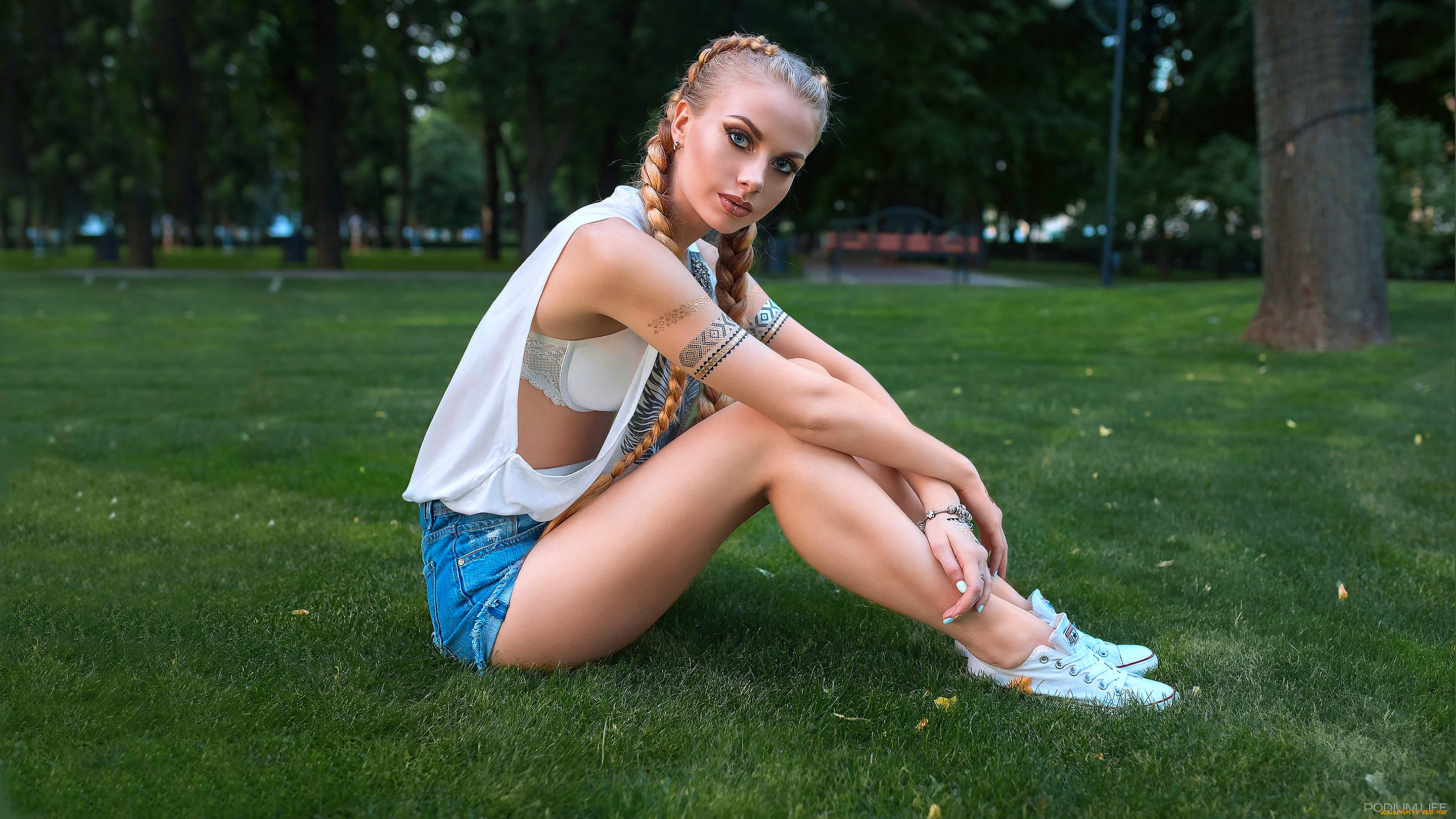 девушки, -unsort, , блондинки, , светловолосые, карина, тихоновская, взгляд, косички, шорты