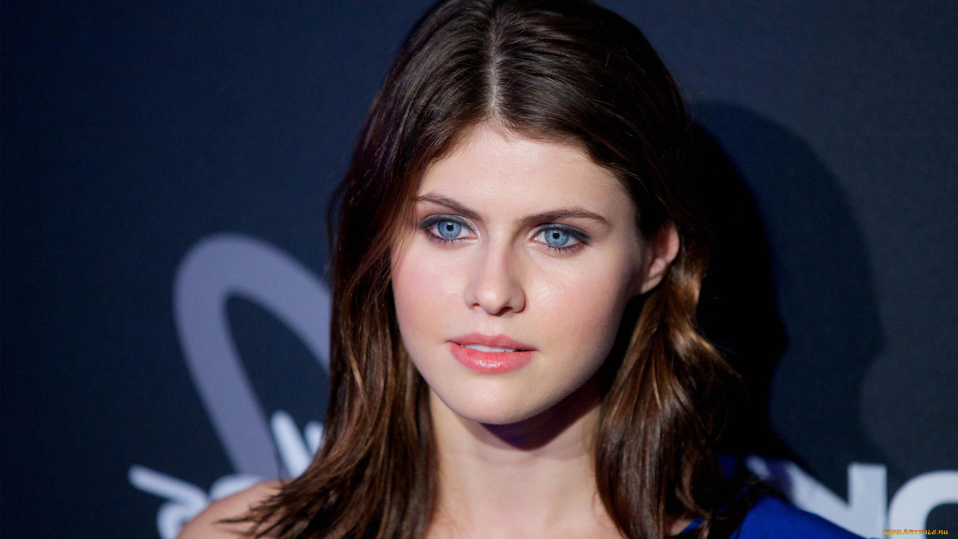 alexandra, daddario, девушки, alexandra, daddario, девушка, актриса, брюнетка, поза, взгляд, красотка, стройная, сексуальная, портрет, лицо, причёска, макияж