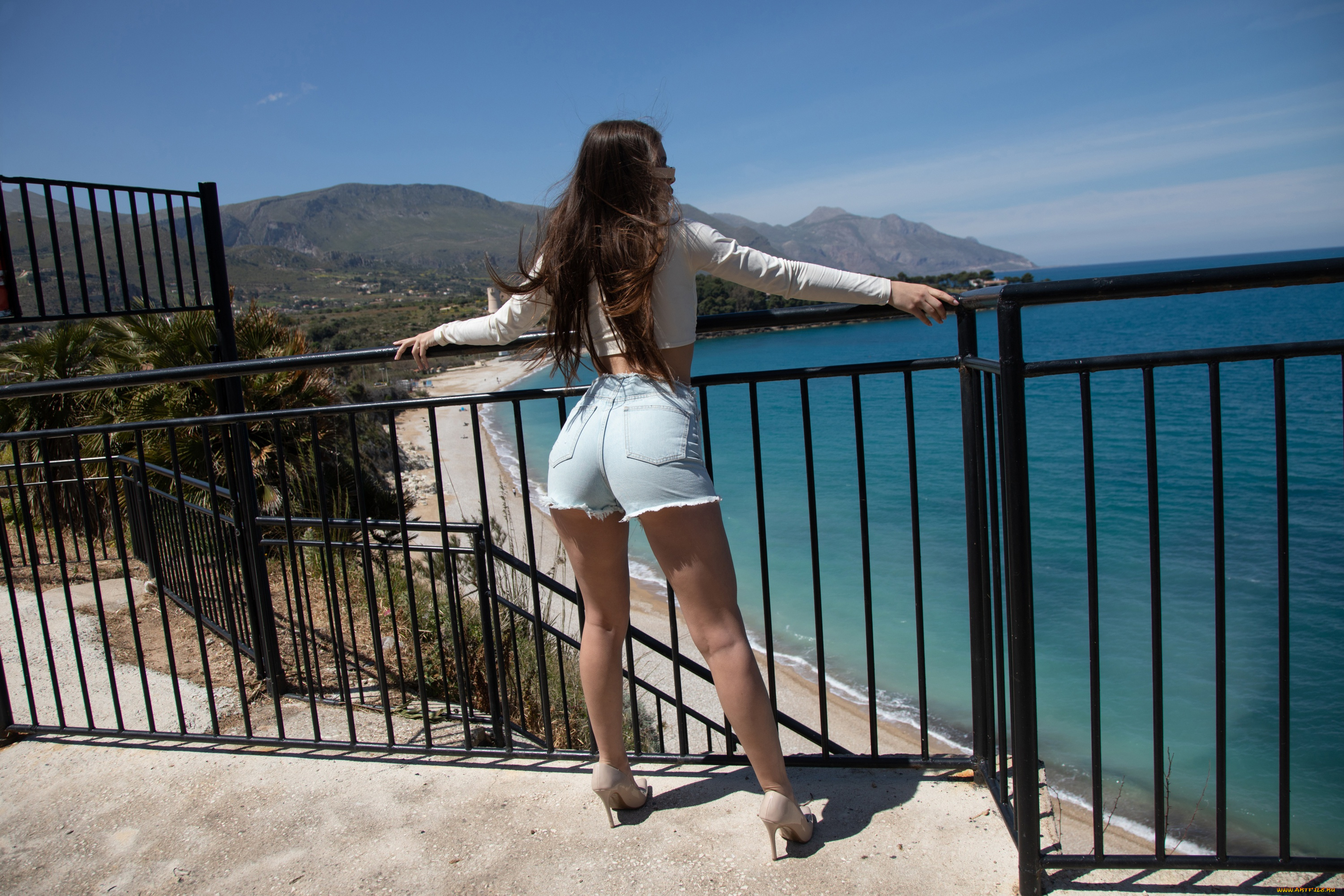 бестия, девушки, -, брюнетки, , шатенки, девушка, женщина, брюнетка, темноволосая, сексуальная, модель, звезда, позирует, разная, обувь, верхняя, стильная, одежда, нижнее, эротическое, бельё, трусы, лифчик, колготки, чулки, аксессуары, макияж, и, множество, элементов, на, фотографии