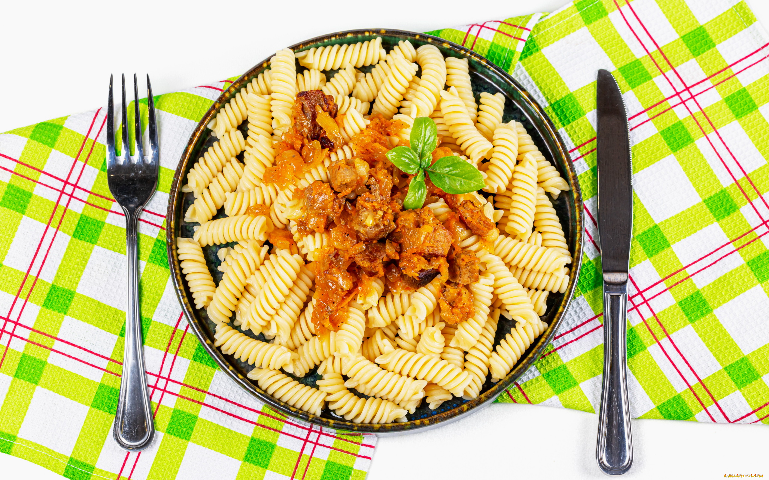 еда, макароны, , макаронные, блюда, базилик, паста, спиральки, соус
