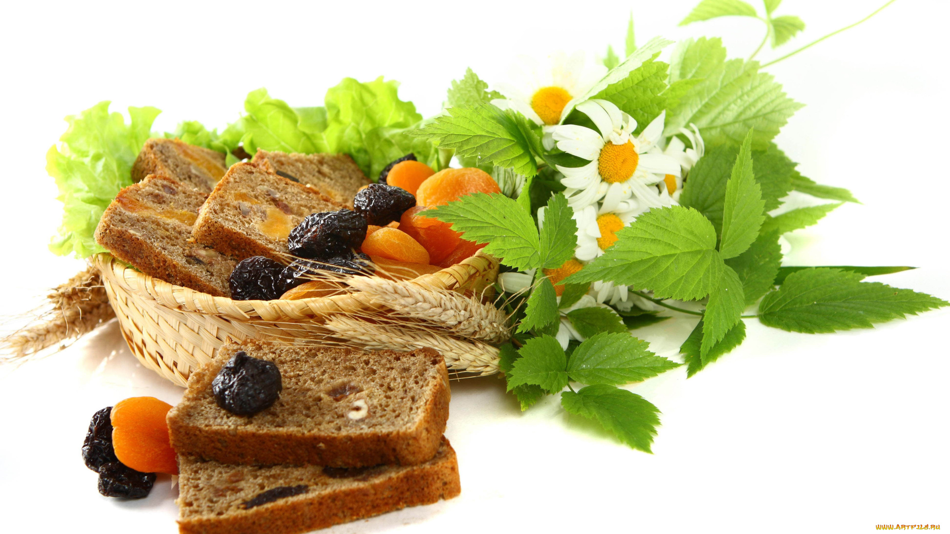 еда, разное, цветы, ветки, корзина, белый, фон, колосья, листья, хлеб, сухофрукты