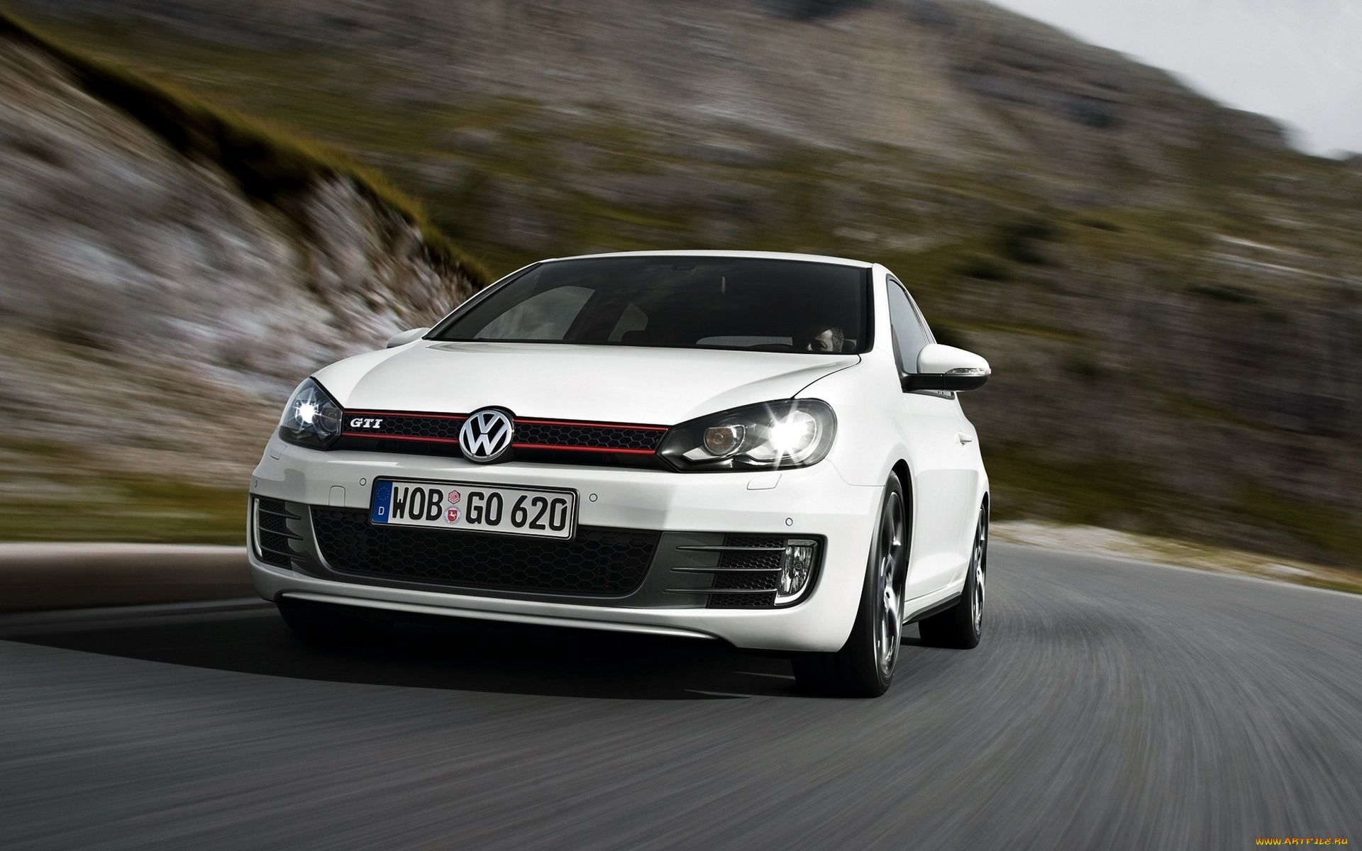 автомобили, volkswagen, шоссе, golf, gti, белый, трасса, дорога, vw, скорость