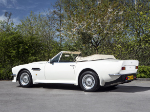 Картинка автомобили aston+martin aston