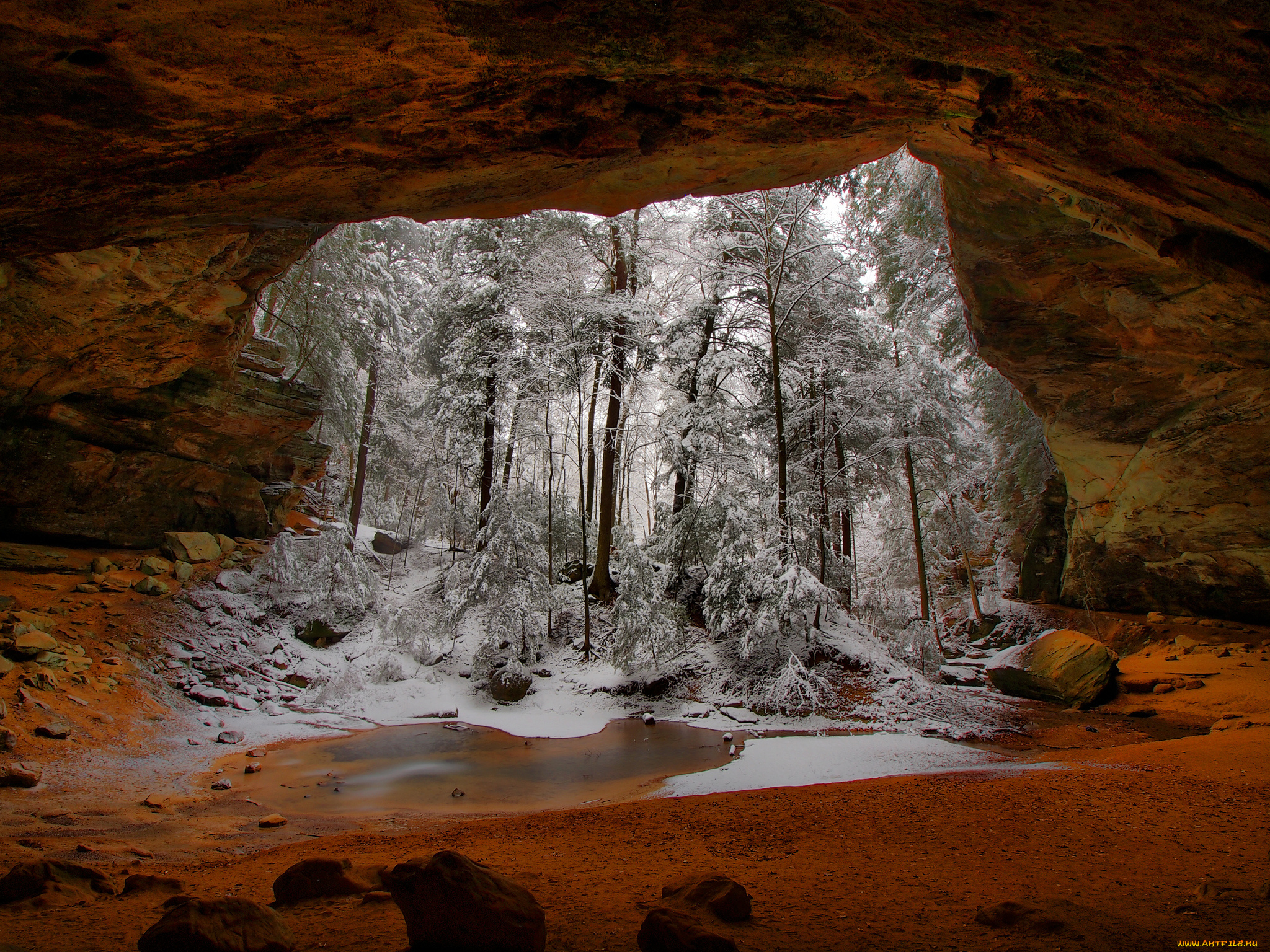 природа, зима, снег, лес, ручей, арка, скалы