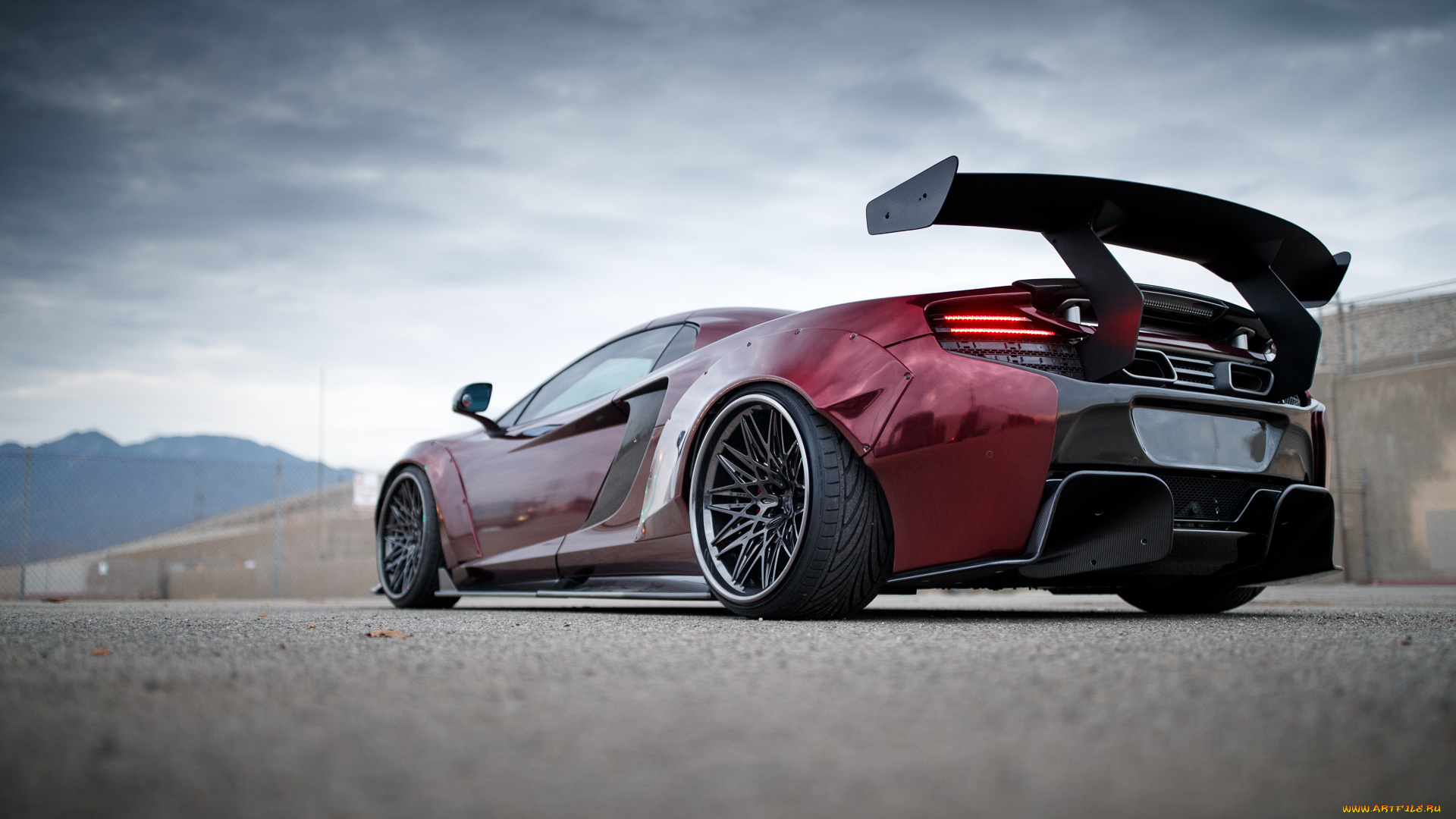 автомобили, mclaren