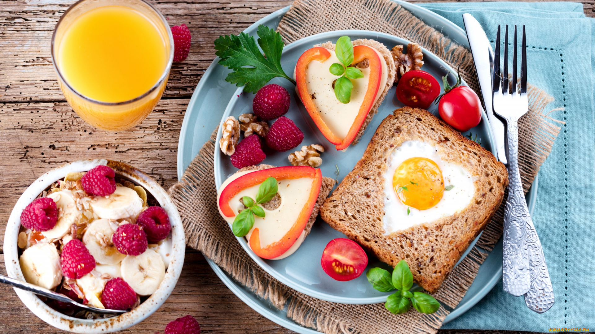 еда, разное, овсянка, грецкие, орехи, апельсиновый, сок, банан, помидоры-черри, базилик, бутерброды, малина, сыр, ягоды, завтрак