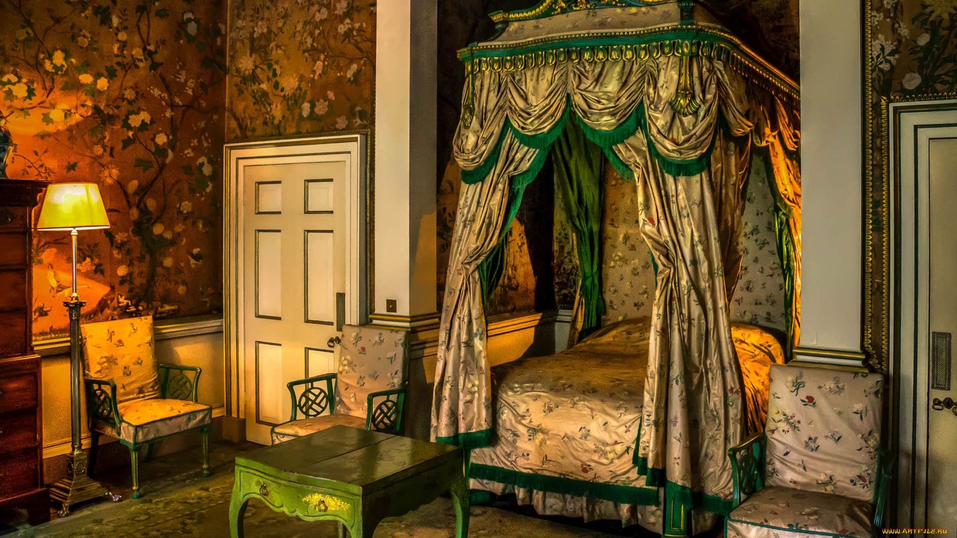 интерьер, спальня, столик, торшер, двери, стулья, кровать, шторы