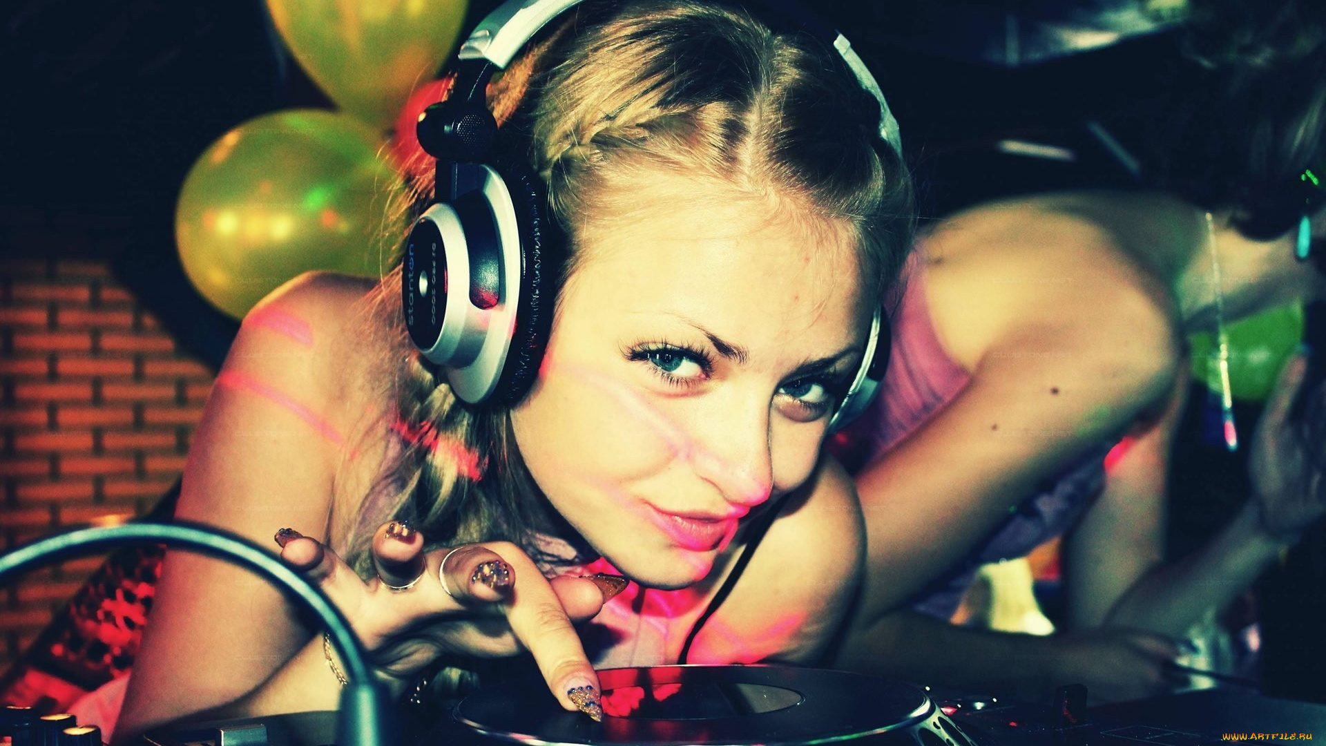 музыка, -другое, диджей, наушники, взгляд, девушка, лицо