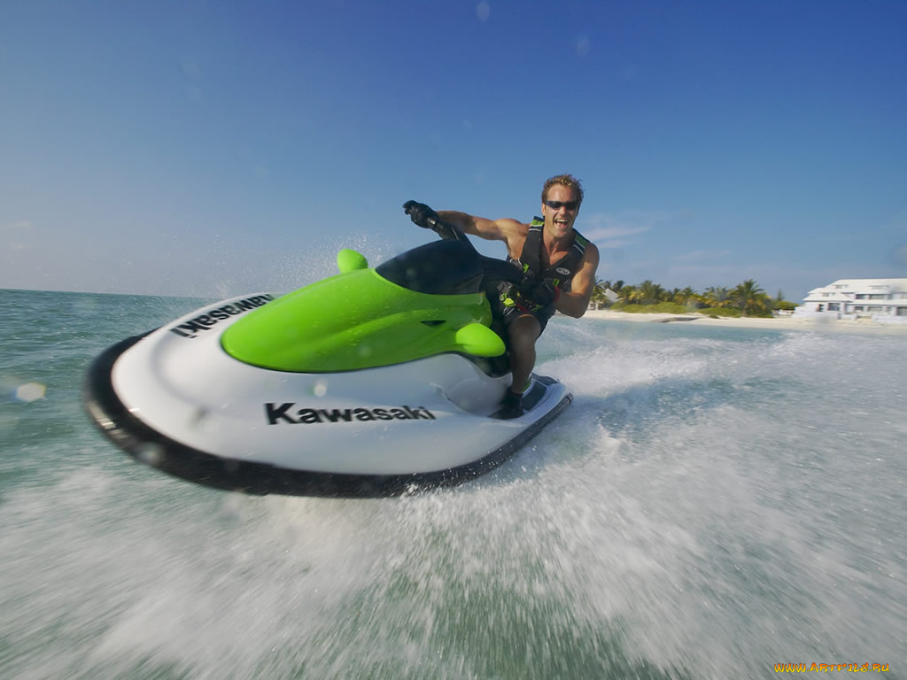 корабли, гидроциклы