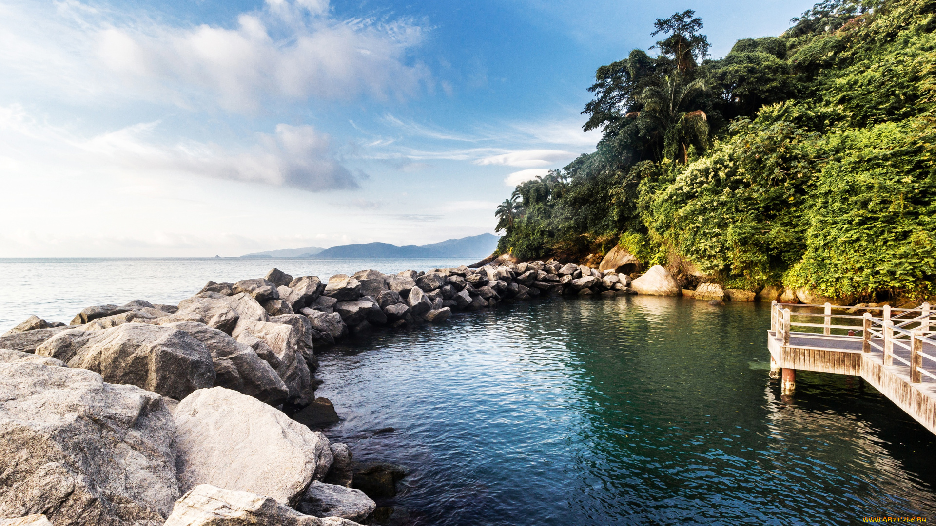 природа, побережье, море, горизонт, облака, небо, камни, деревья