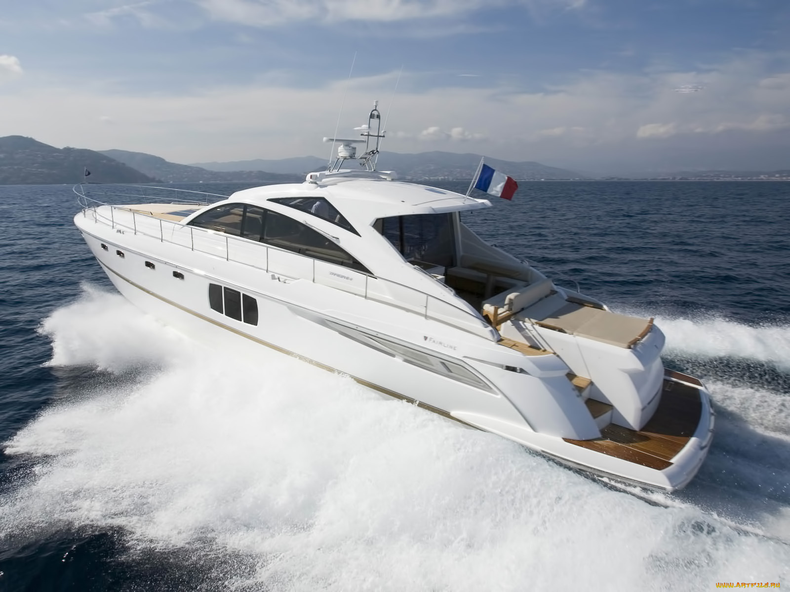 корабли, Яхты